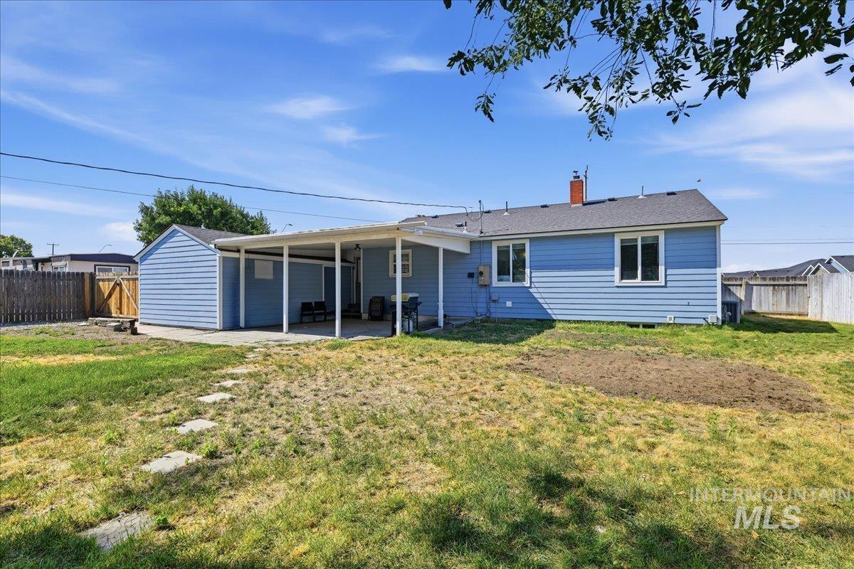 803 Falls Avenue West, Twin Falls, Idaho 83301, 4 Bedrooms, 1.5 Bathrooms, Residential For Sale, Price $350,000,MLS 98996590