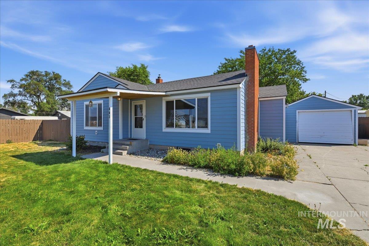 803 Falls Avenue West, Twin Falls, Idaho 83301, 4 Bedrooms, 1.5 Bathrooms, Residential For Sale, Price $350,000,MLS 98996590