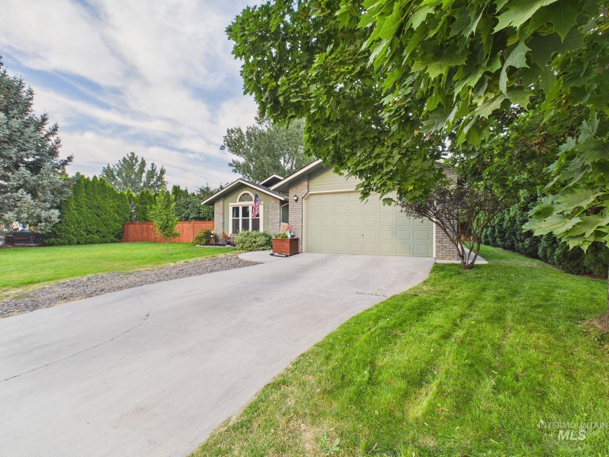 2171 Bonnie Dr, Payette, Idaho 83661, 3 Bedrooms, 2 Bathrooms, Residential For Sale, Price $362,000,MLS 98996591