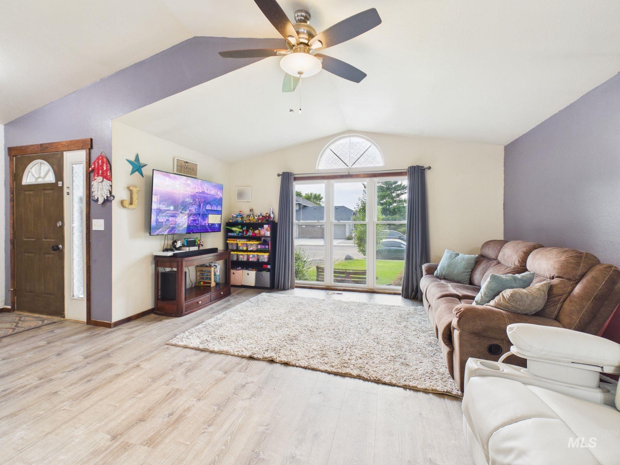 2171 Bonnie Dr, Payette, Idaho 83661, 3 Bedrooms, 2 Bathrooms, Residential For Sale, Price $362,000,MLS 98996591