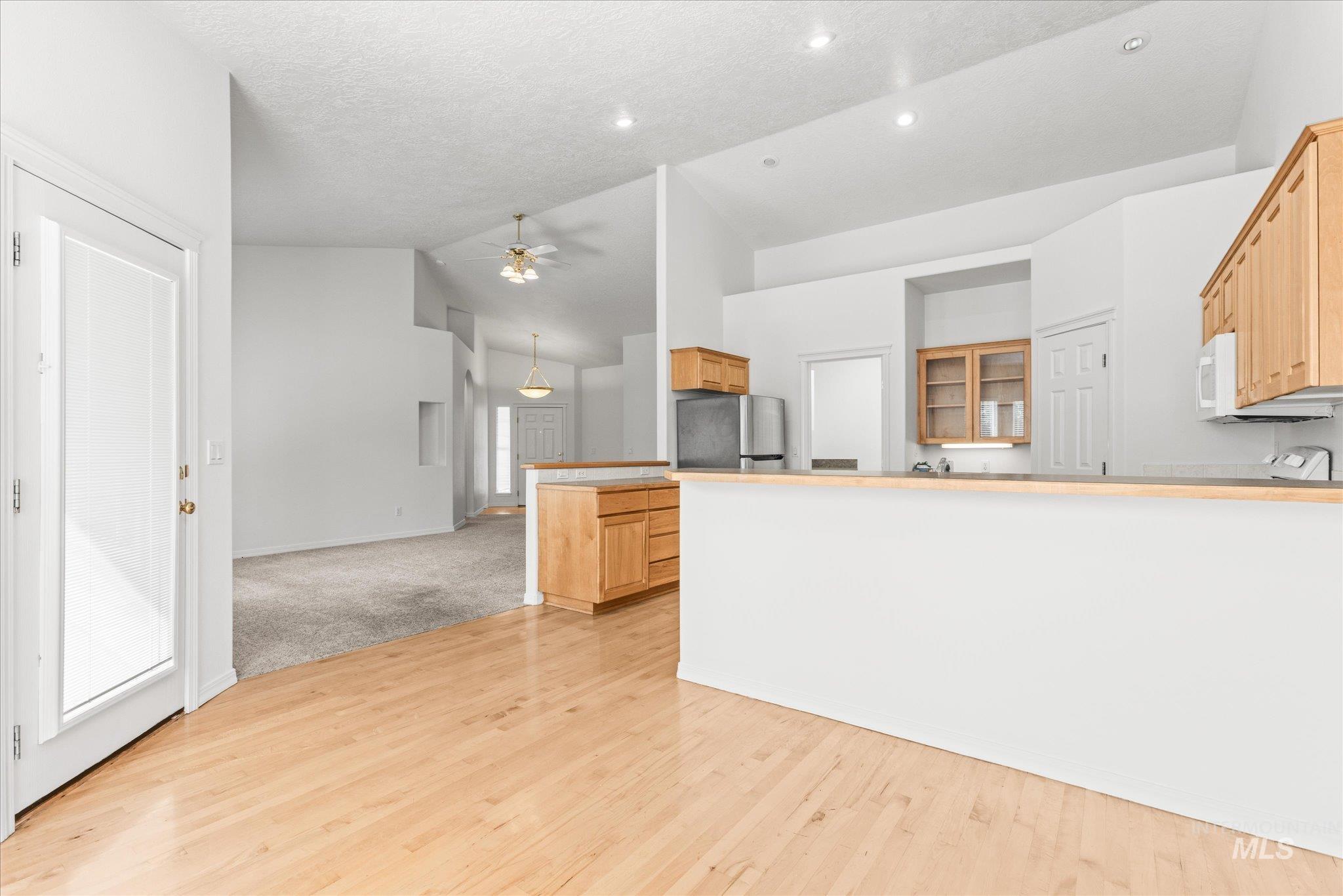 6270 N Sparkford Way, Boise, Idaho 83713, 3 Bedrooms, 2 Bathrooms, Residential For Sale, Price $489,900,MLS 98996597