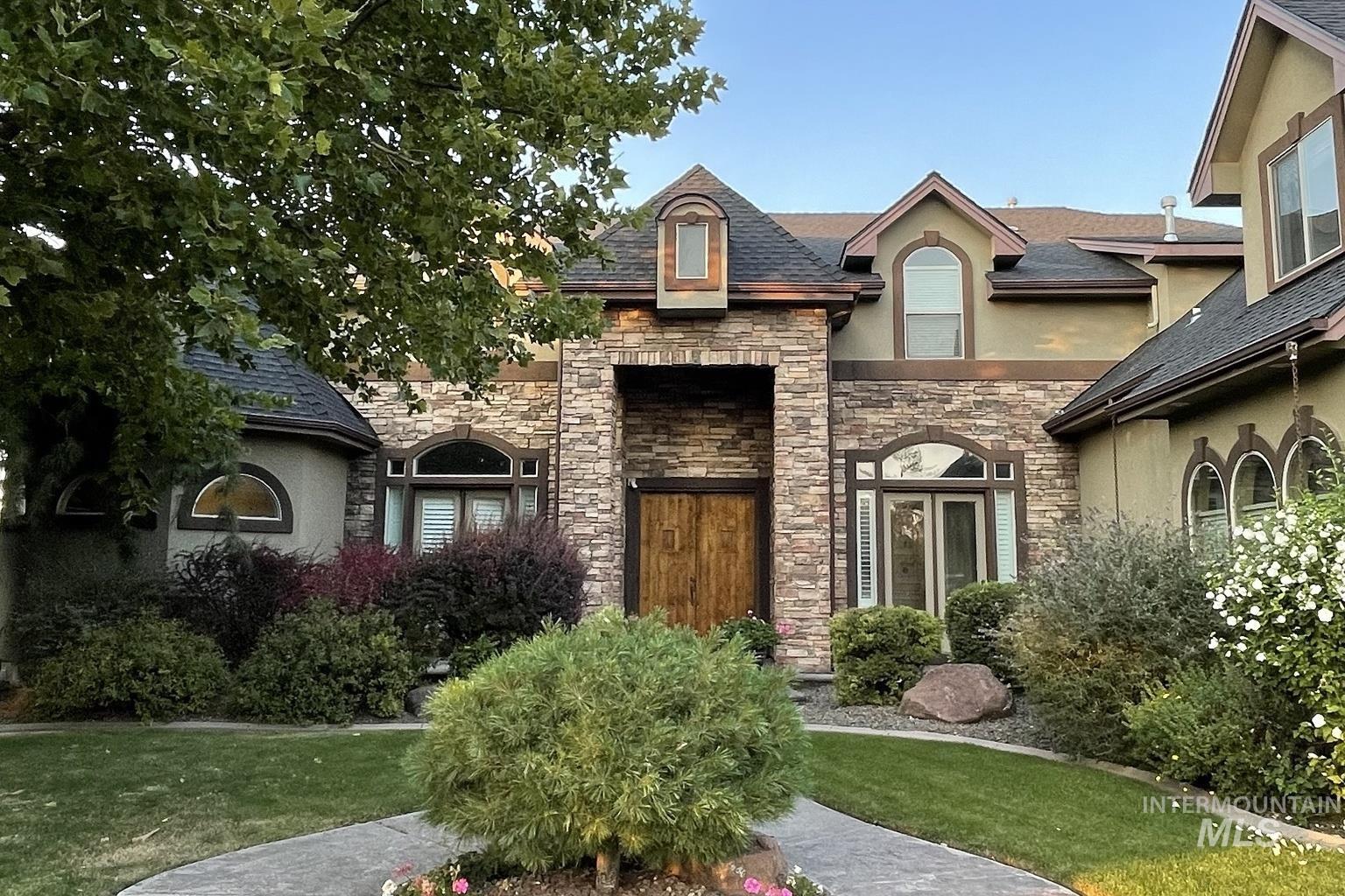 468 E Forest Ridge Drive, Meridian, Idaho 83642, 6 Bedrooms, 5 Bathrooms, Residential For Sale, Price $1,100,000,MLS 98996620