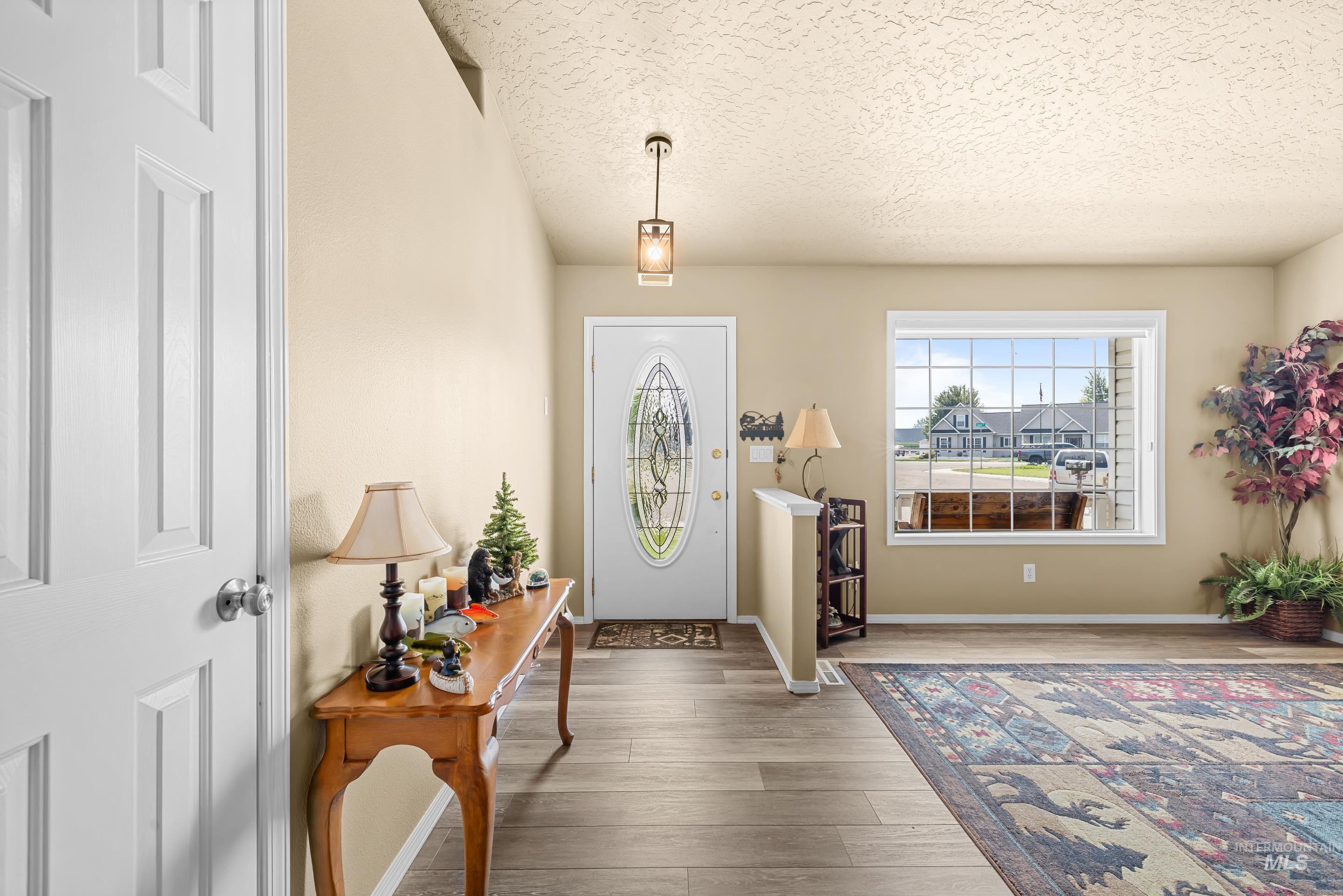 3408 Saraset Cir, Caldwell, Idaho 83605, 3 Bedrooms, 2 Bathrooms, Residential For Sale, Price $549,900,MLS 98996628