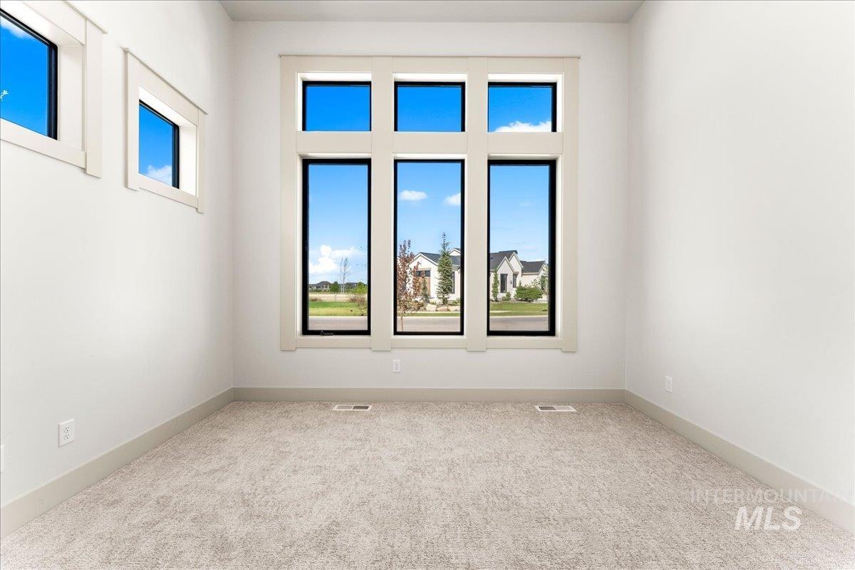 5077 W Braveheart St, Eagle, Idaho 83616, 3 Bedrooms, 2 Bathrooms, Residential For Sale, Price $1,074,900,MLS 98996653