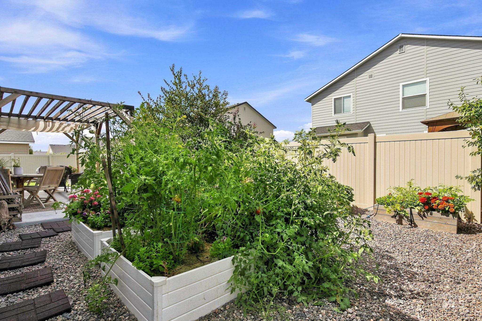 13203 S Wind River Ave., Nampa, Idaho 83686, 3 Bedrooms, 2 Bathrooms, Residential For Sale, Price $459,900,MLS 98996667