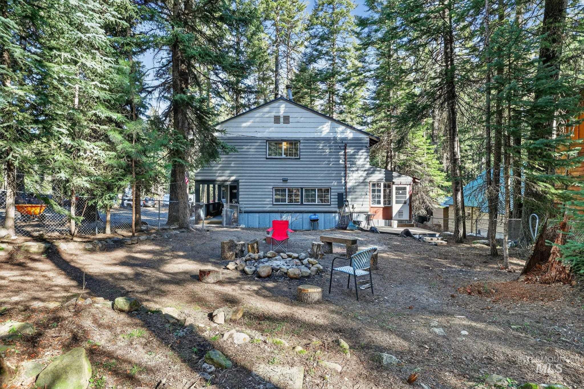 654 Bings Rd, Cascade, Idaho 83611, 3 Bedrooms, 2 Bathrooms, Residential For Sale, Price $585,000,MLS 98996672