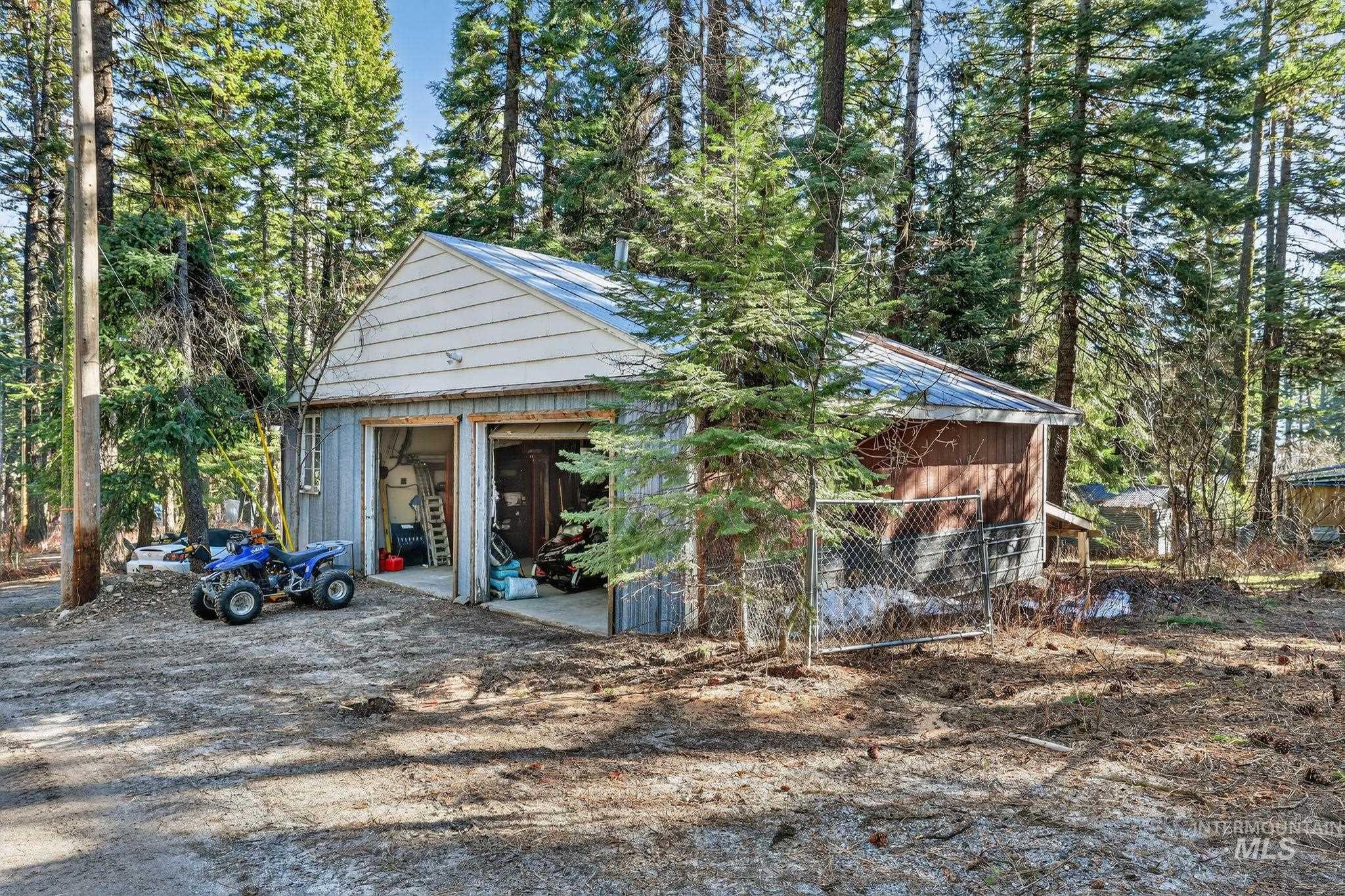 654 Bings Rd, Cascade, Idaho 83611, 3 Bedrooms, 2 Bathrooms, Residential For Sale, Price $585,000,MLS 98996672