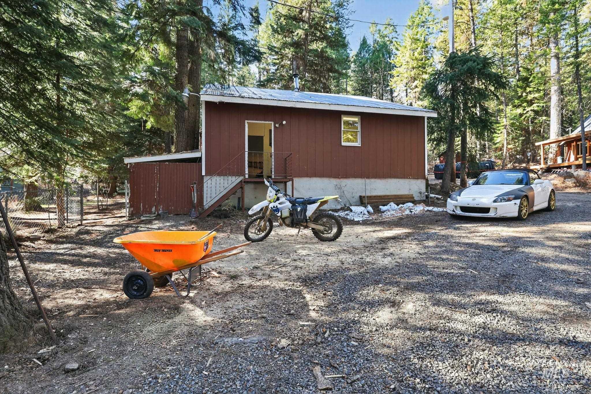 654 Bings Rd, Cascade, Idaho 83611, 3 Bedrooms, 2 Bathrooms, Residential For Sale, Price $585,000,MLS 98996672