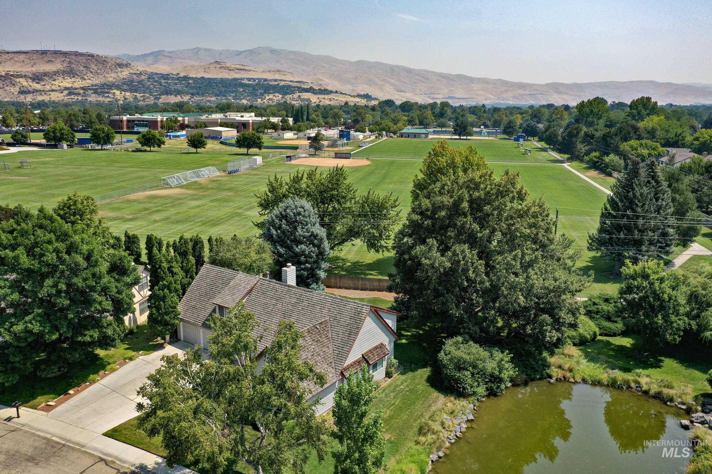 254 E Old Saybrook, Boise, Idaho 83706, 4 Bedrooms, 3 Bathrooms, Residential For Sale, Price $800,000, 98996673