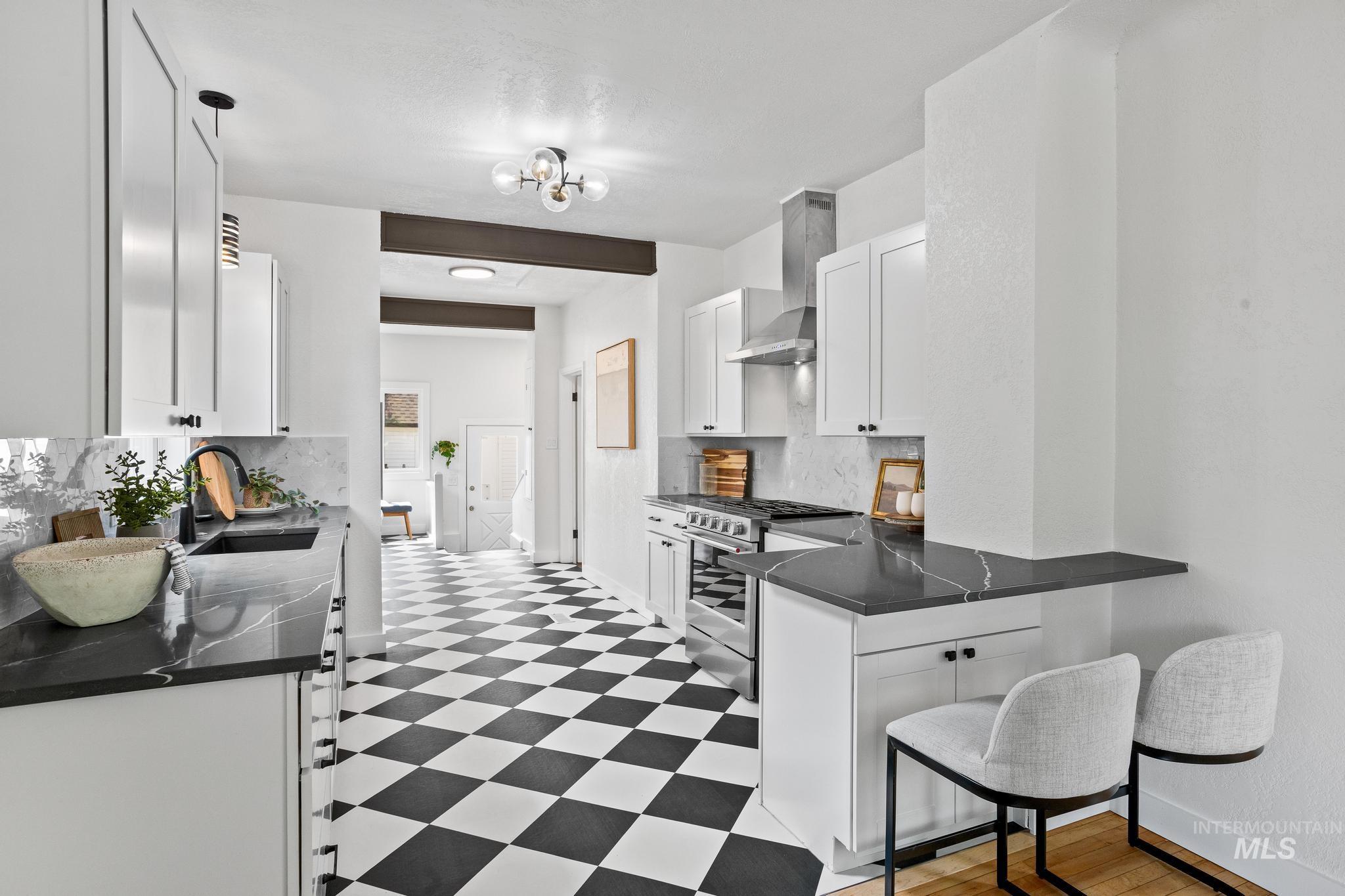 1913 W Washington St., Boise, Idaho 83702, 4 Bedrooms, 2.5 Bathrooms, Residential For Sale, Price $1,119,000,MLS 98996681