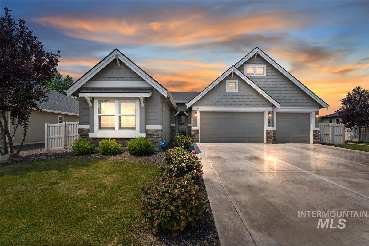 1653 Shoal Point Ave, Middleton, Idaho 83644, 3 Bedrooms, 2 Bathrooms, Residential For Sale, Price $510,000,MLS 98996719