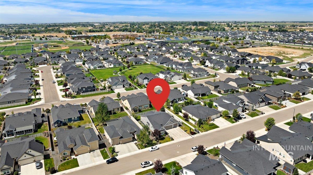 1653 Shoal Point Ave, Middleton, Idaho 83644, 3 Bedrooms, 2 Bathrooms, Residential For Sale, Price $510,000,MLS 98996719