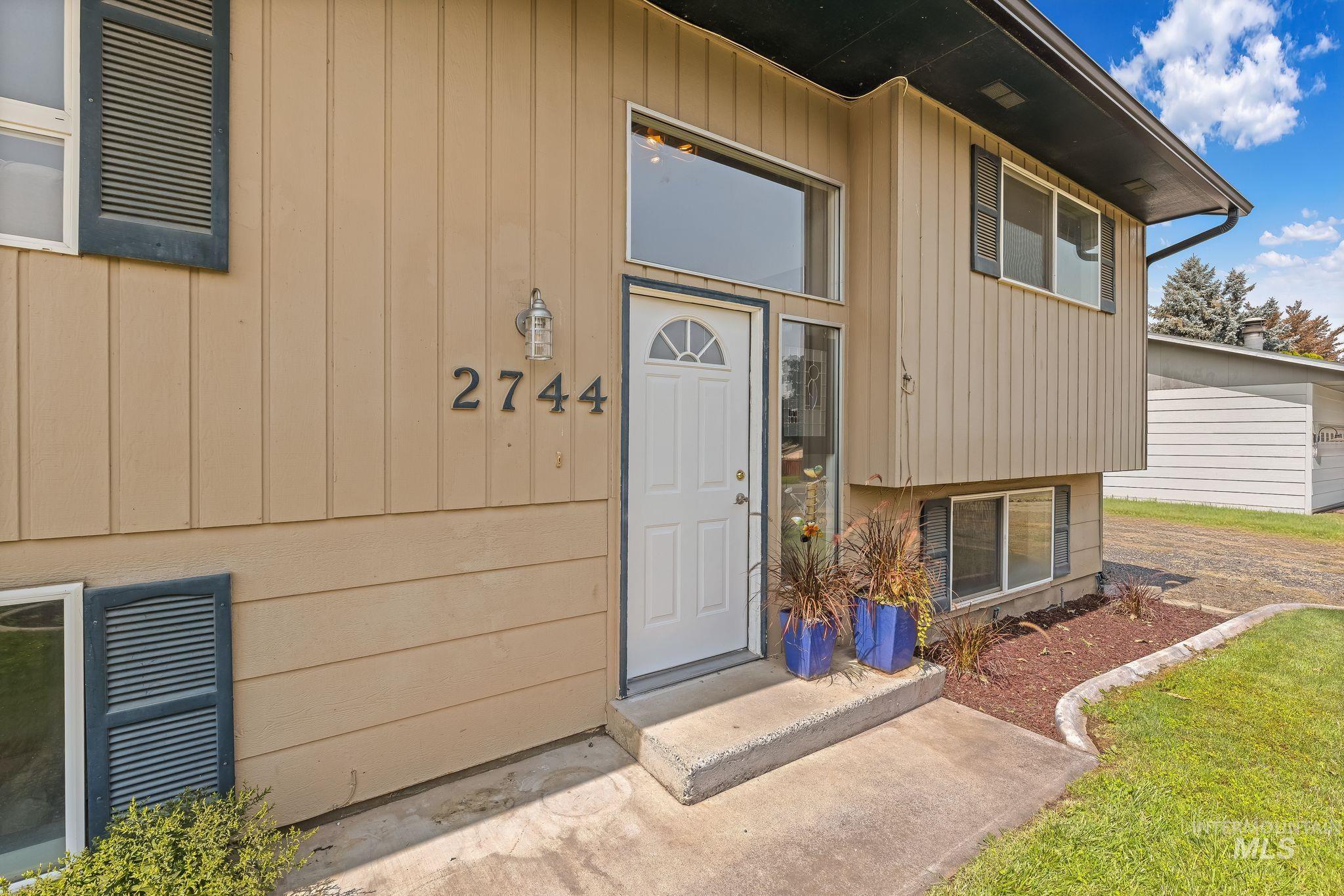2744 Rainier Street, Clarkston, Washington 99403, 4 Bedrooms, 2 Bathrooms, Residential For Sale, Price $430,000,MLS 98996723