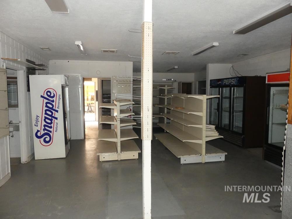 130 River Street, White Bird, Idaho 83554, 2 Bedrooms, Business/Commercial For Sale, Price $279,000,MLS 98996732