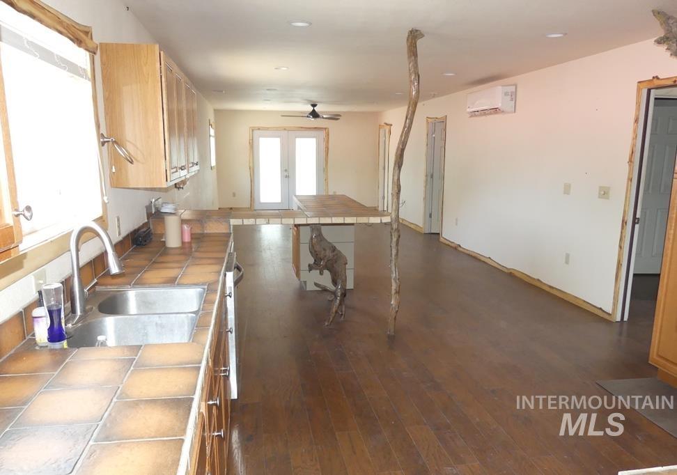 130 River Street, White Bird, Idaho 83554, 2 Bedrooms, Business/Commercial For Sale, Price $279,000,MLS 98996732