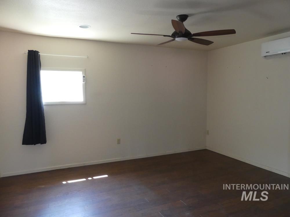 130 River Street, White Bird, Idaho 83554, 2 Bedrooms, Business/Commercial For Sale, Price $279,000,MLS 98996732