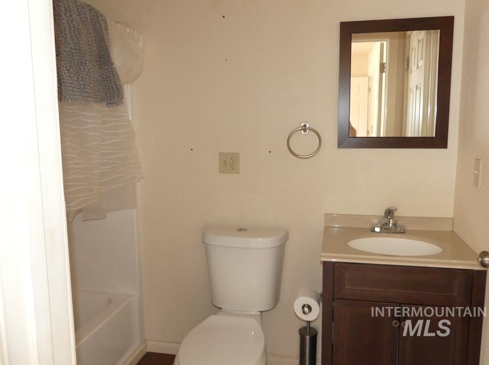 130 River Street, White Bird, Idaho 83554, 2 Bedrooms, Business/Commercial For Sale, Price $279,000,MLS 98996732