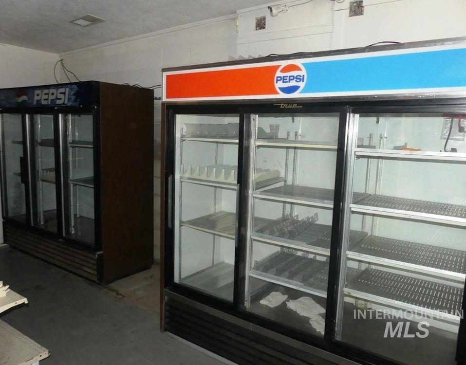 130 River Street, White Bird, Idaho 83554, 2 Bedrooms, Business/Commercial For Sale, Price $279,000,MLS 98996732