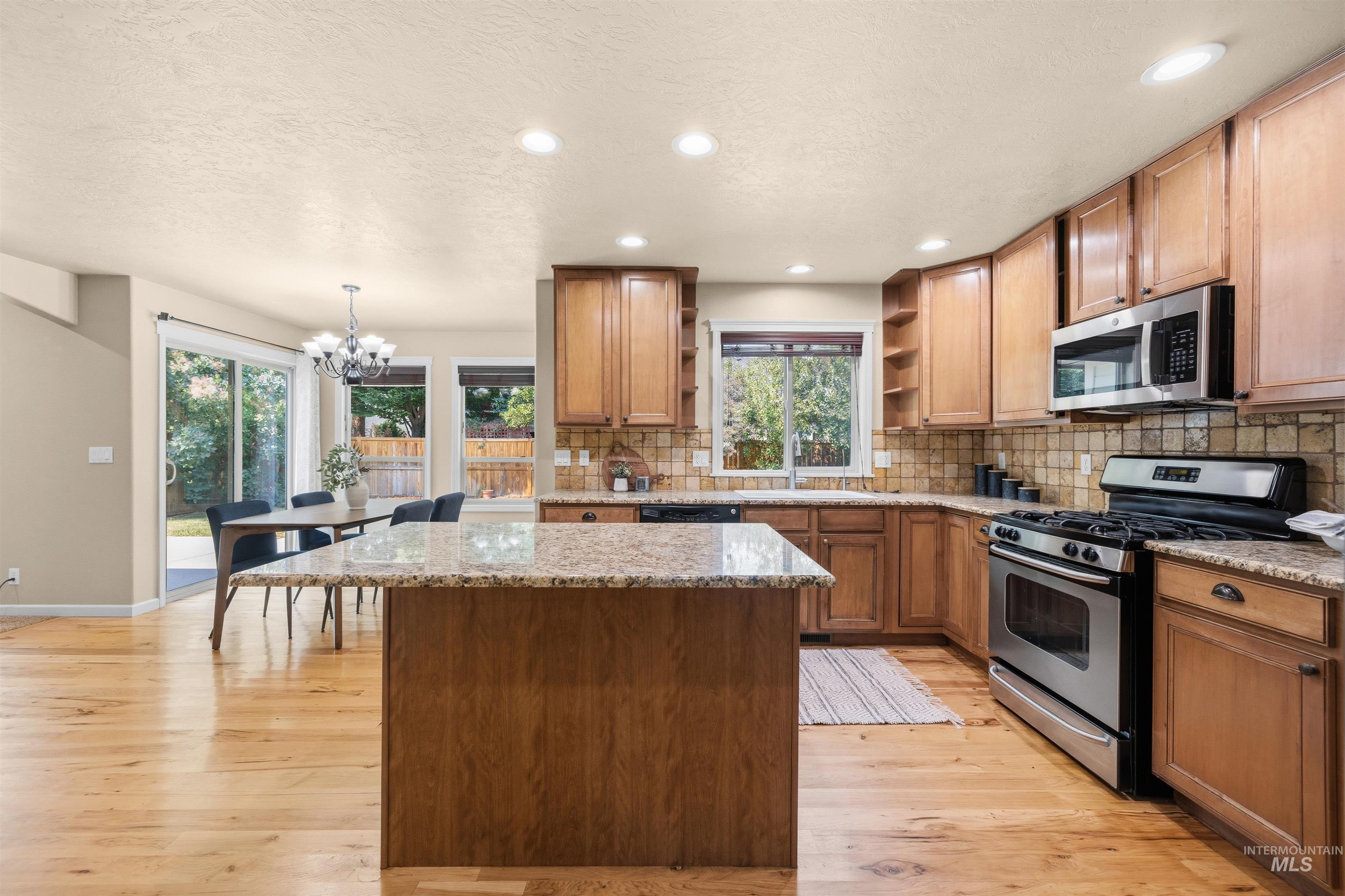 2548 E Omera Street, Meridian, Idaho 83646, 4 Bedrooms, 2.5 Bathrooms, Residential For Sale, Price $630,000, 98996743