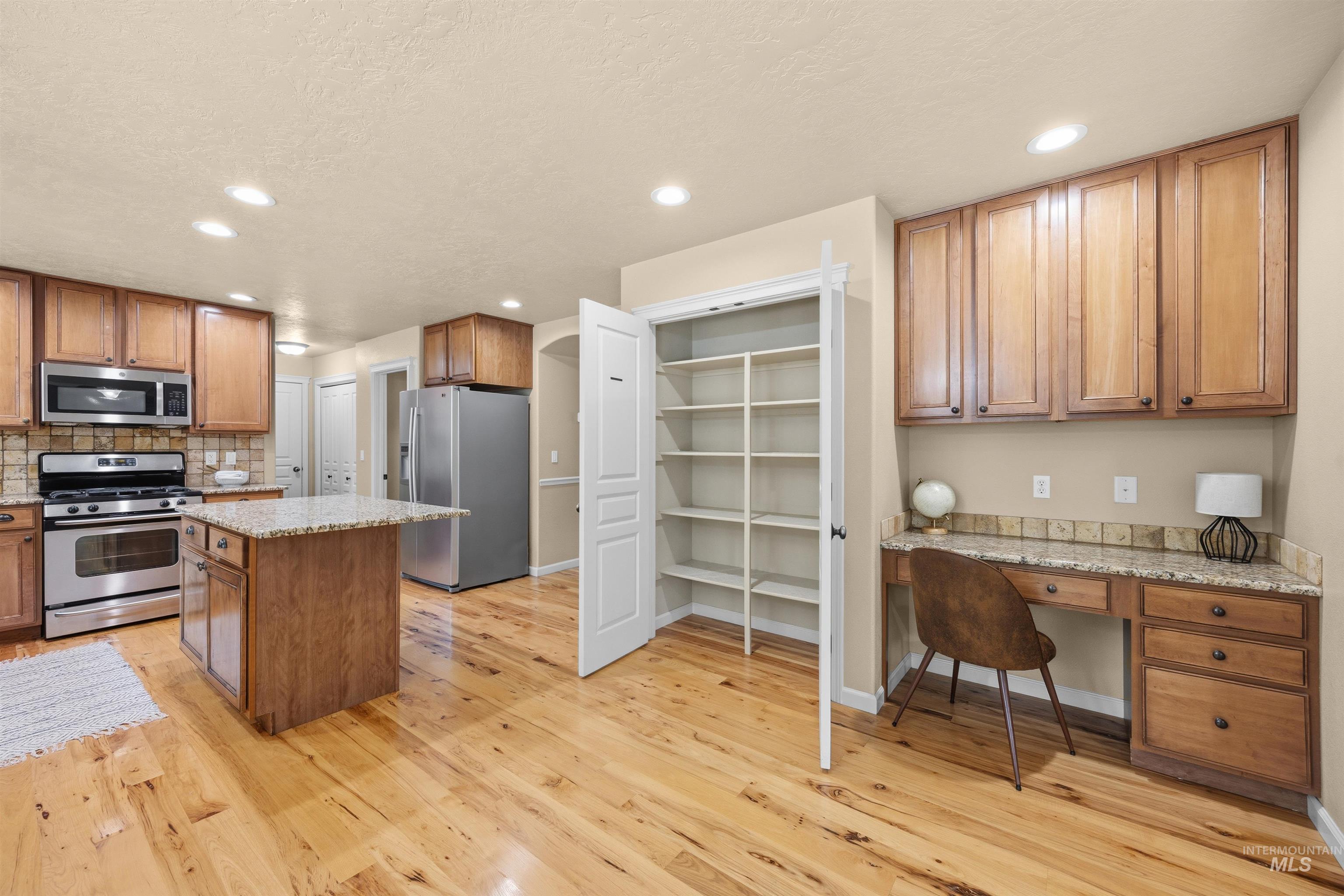 2548 E Omera Street, Meridian, Idaho 83646, 4 Bedrooms, 2.5 Bathrooms, Residential For Sale, Price $630,000, 98996743