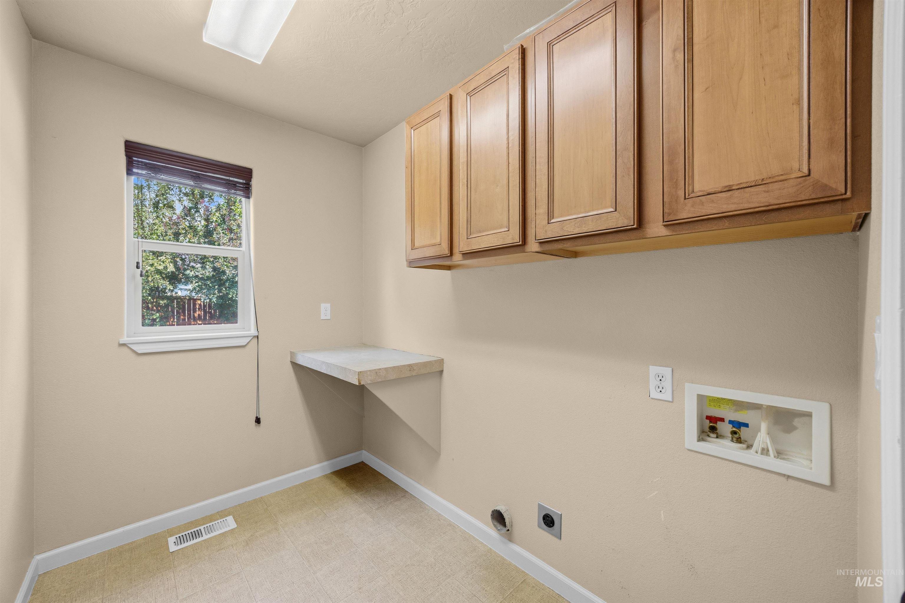 2548 E Omera Street, Meridian, Idaho 83646, 4 Bedrooms, 2.5 Bathrooms, Residential For Sale, Price $630,000, 98996743
