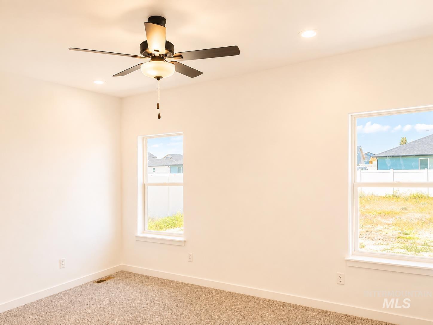 1022 Paintbrush Ave, Kimberly, Idaho 83341, 3 Bedrooms, 2 Bathrooms, Residential For Sale, Price $412,900,MLS 98996749