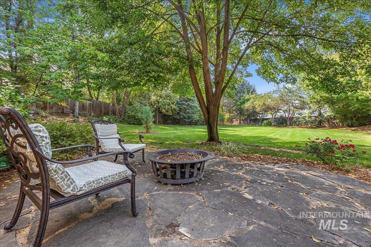 2419 North Sevenoaks Place, Eagle, Idaho 83616, 4 Bedrooms, 5 Bathrooms, Residential For Sale, Price $1,890,000, 98996759