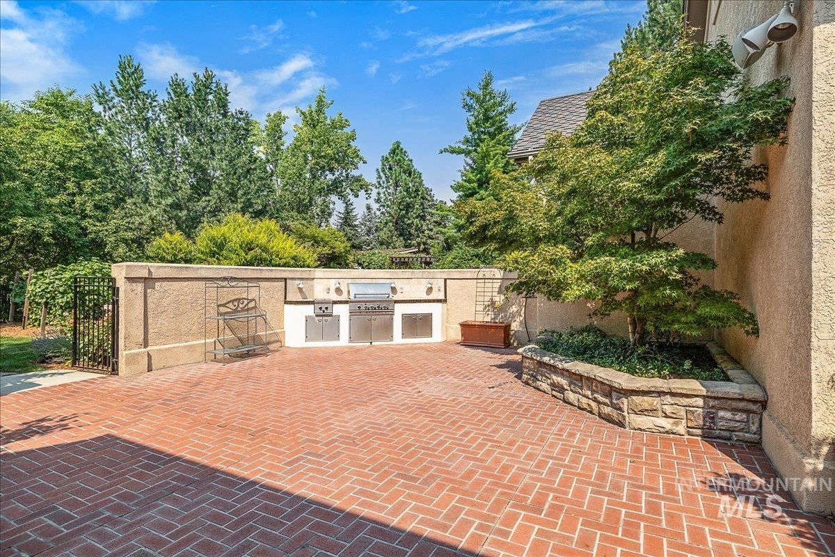 2419 North Sevenoaks Place, Eagle, Idaho 83616, 4 Bedrooms, 5 Bathrooms, Residential For Sale, Price $1,890,000, 98996759
