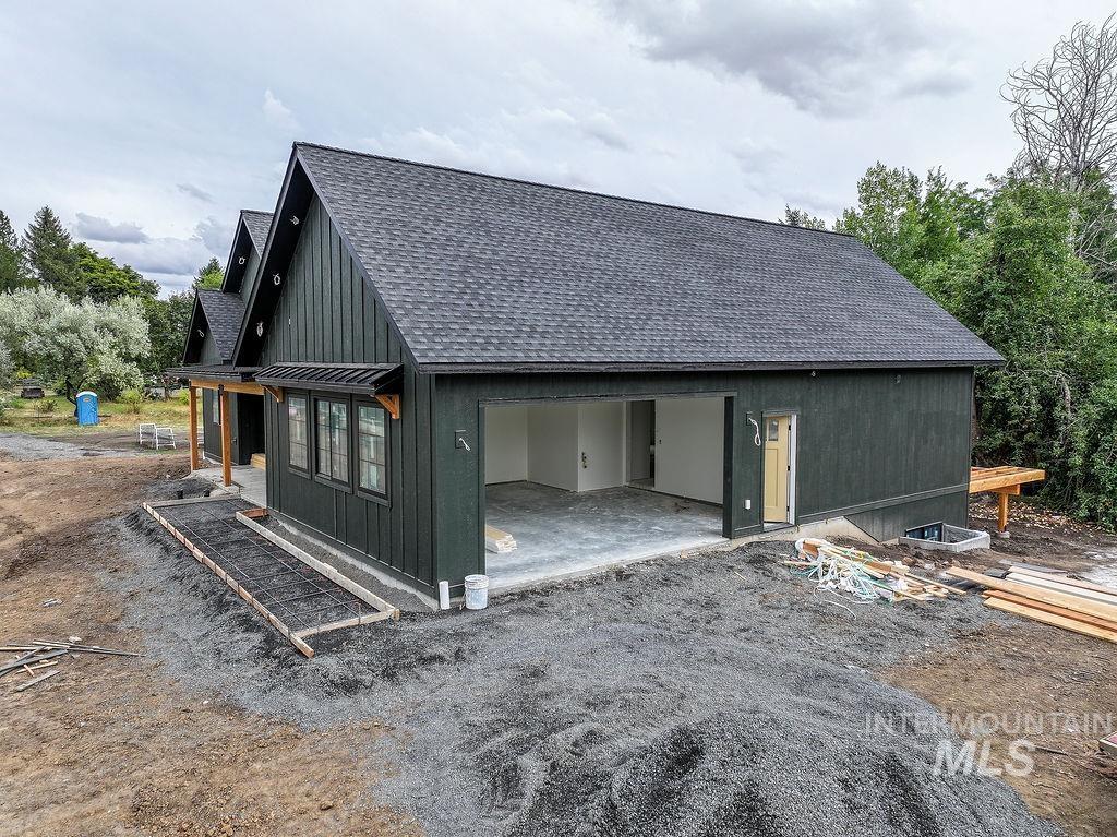 1062 N Mountain View, Moscow, Idaho 83843, 5 Bedrooms, 3 Bathrooms, Residential For Sale, Price $869,000,MLS 98996771