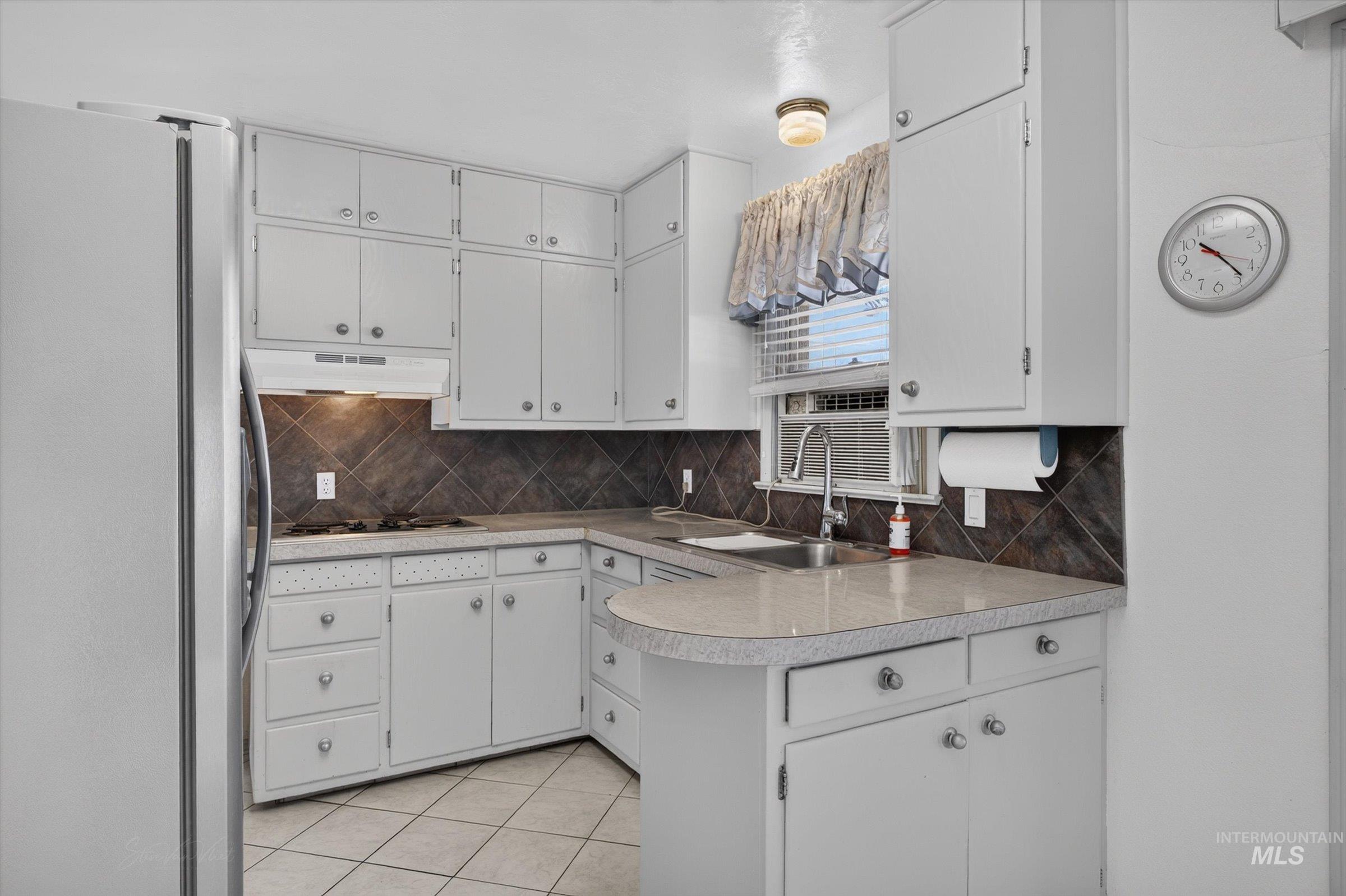 1119 Meadowbrook Ln, Pocatello, Idaho 83201, 3 Bedrooms, 2 Bathrooms, Residential For Sale, Price $389,900,MLS 98996789