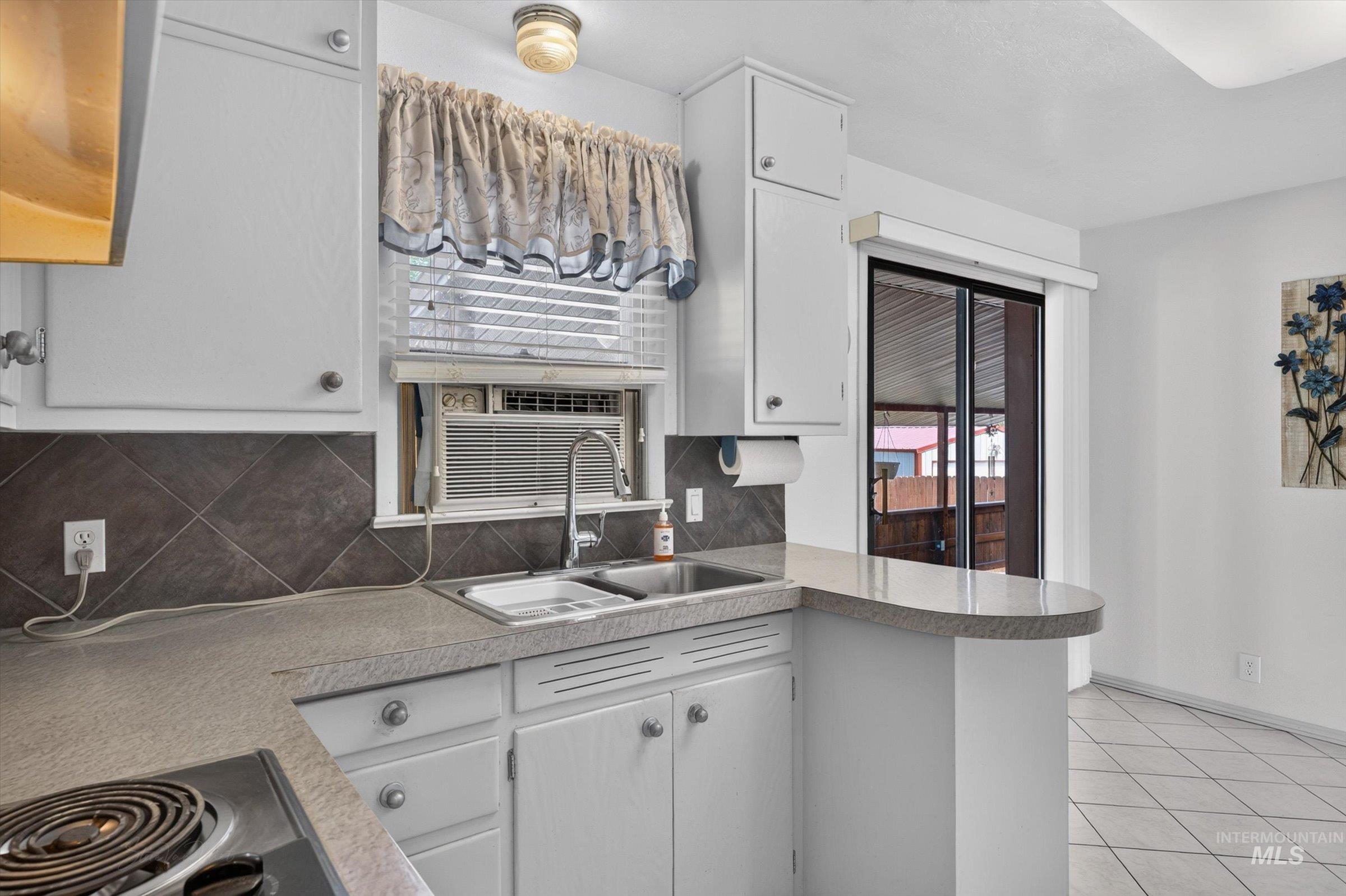1119 Meadowbrook Ln, Pocatello, Idaho 83201, 3 Bedrooms, 2 Bathrooms, Residential For Sale, Price $389,900,MLS 98996789