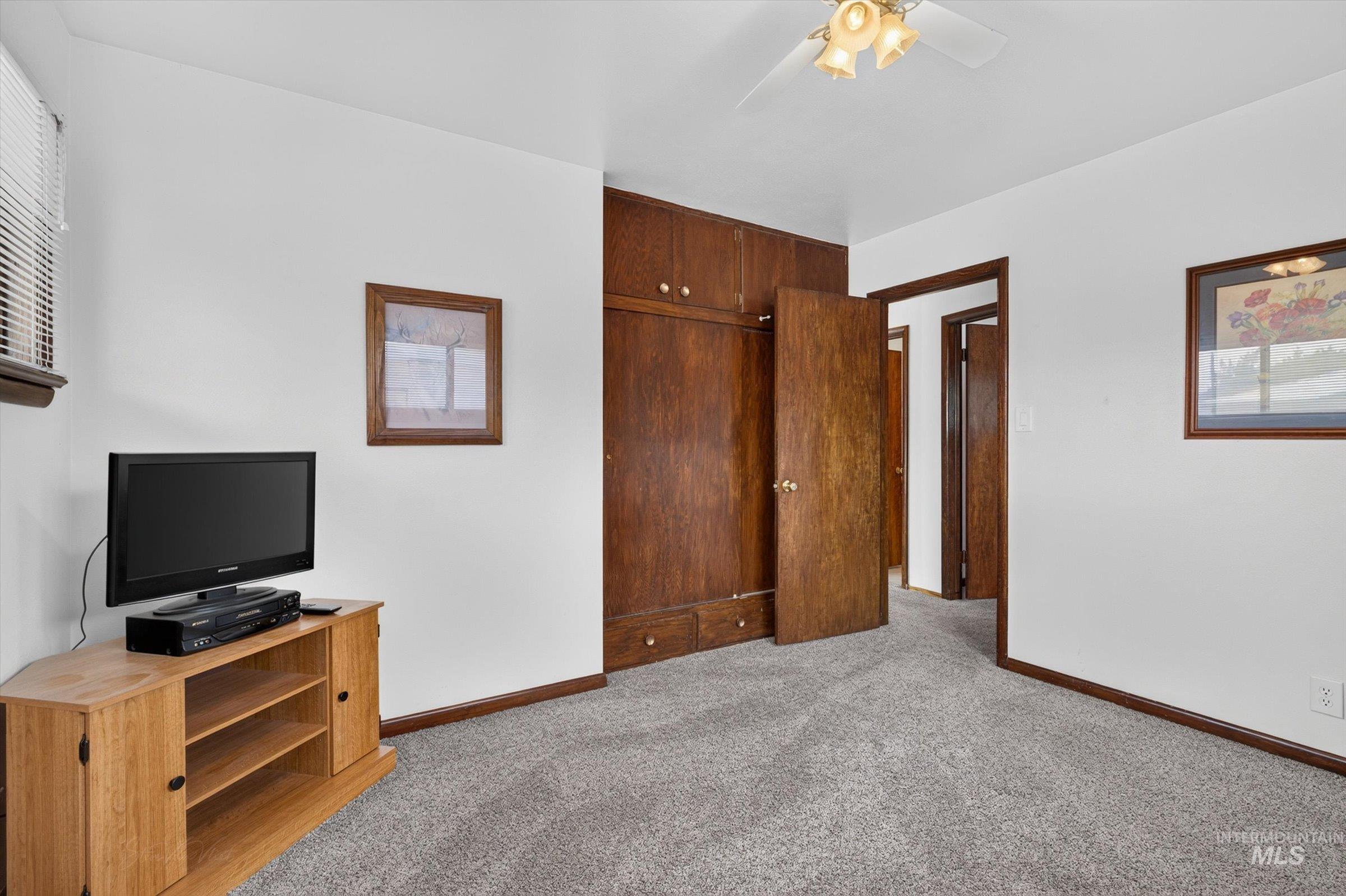 1119 Meadowbrook Ln, Pocatello, Idaho 83201, 3 Bedrooms, 2 Bathrooms, Residential For Sale, Price $389,900,MLS 98996789