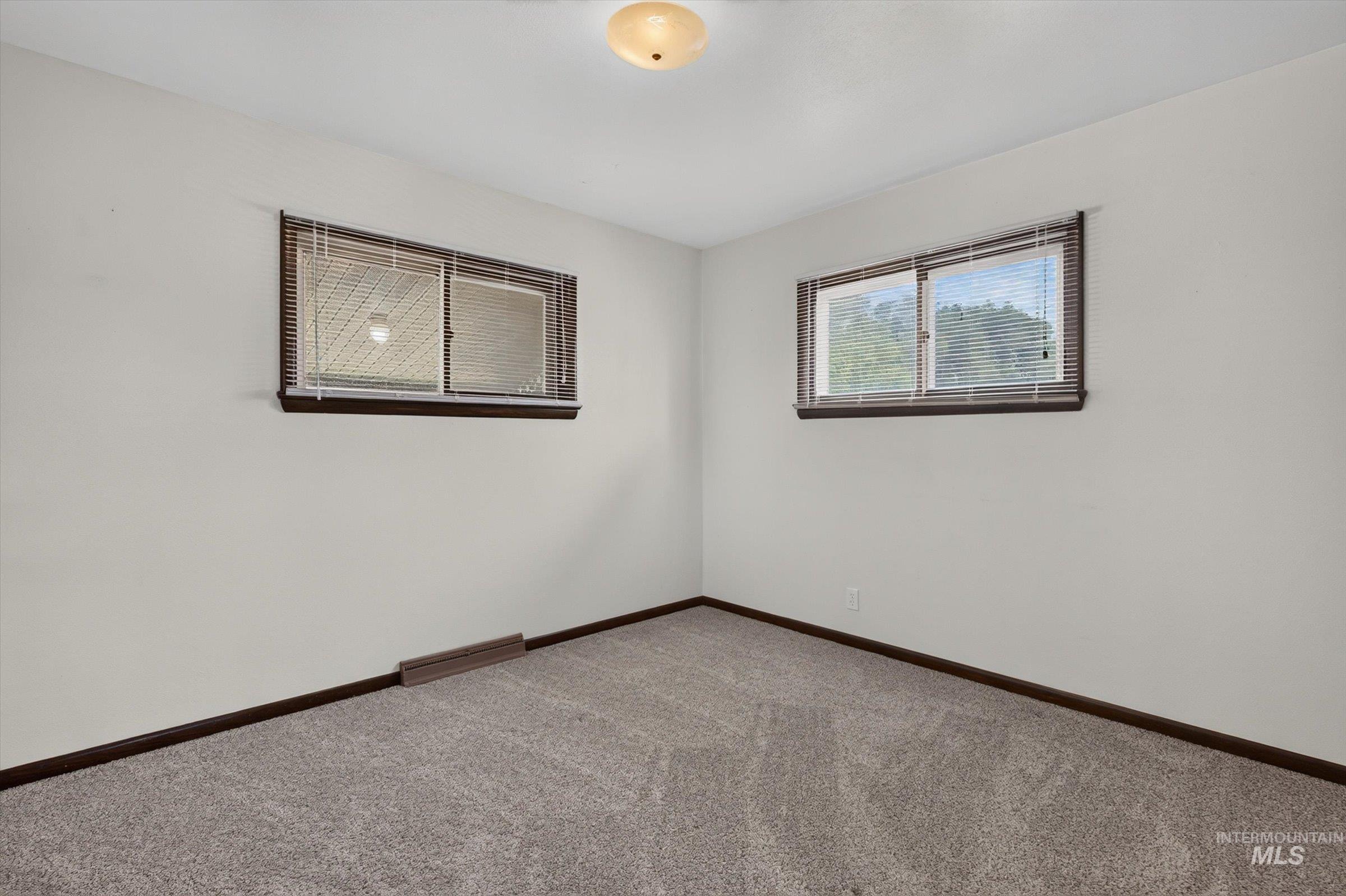 1119 Meadowbrook Ln, Pocatello, Idaho 83201, 3 Bedrooms, 2 Bathrooms, Residential For Sale, Price $389,900,MLS 98996789