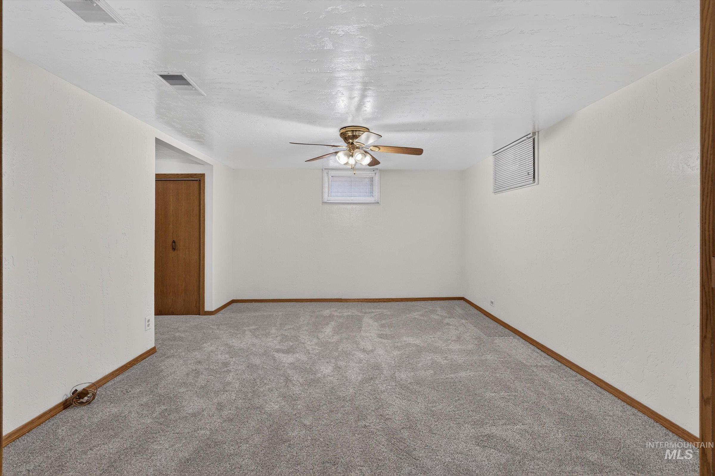 1119 Meadowbrook Ln, Pocatello, Idaho 83201, 3 Bedrooms, 2 Bathrooms, Residential For Sale, Price $389,900,MLS 98996789