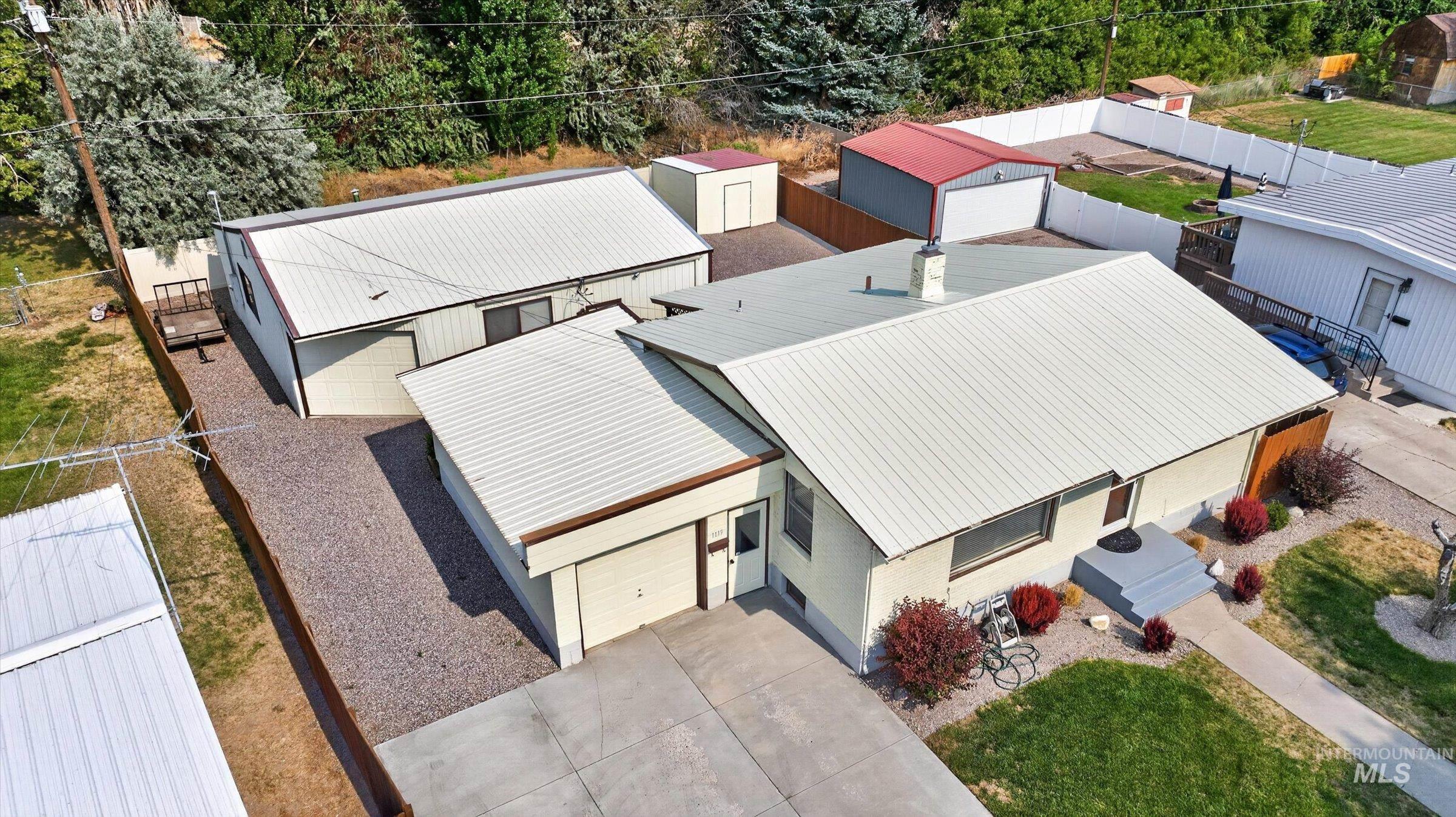 1119 Meadowbrook Ln, Pocatello, Idaho 83201, 3 Bedrooms, 2 Bathrooms, Residential For Sale, Price $389,900,MLS 98996789
