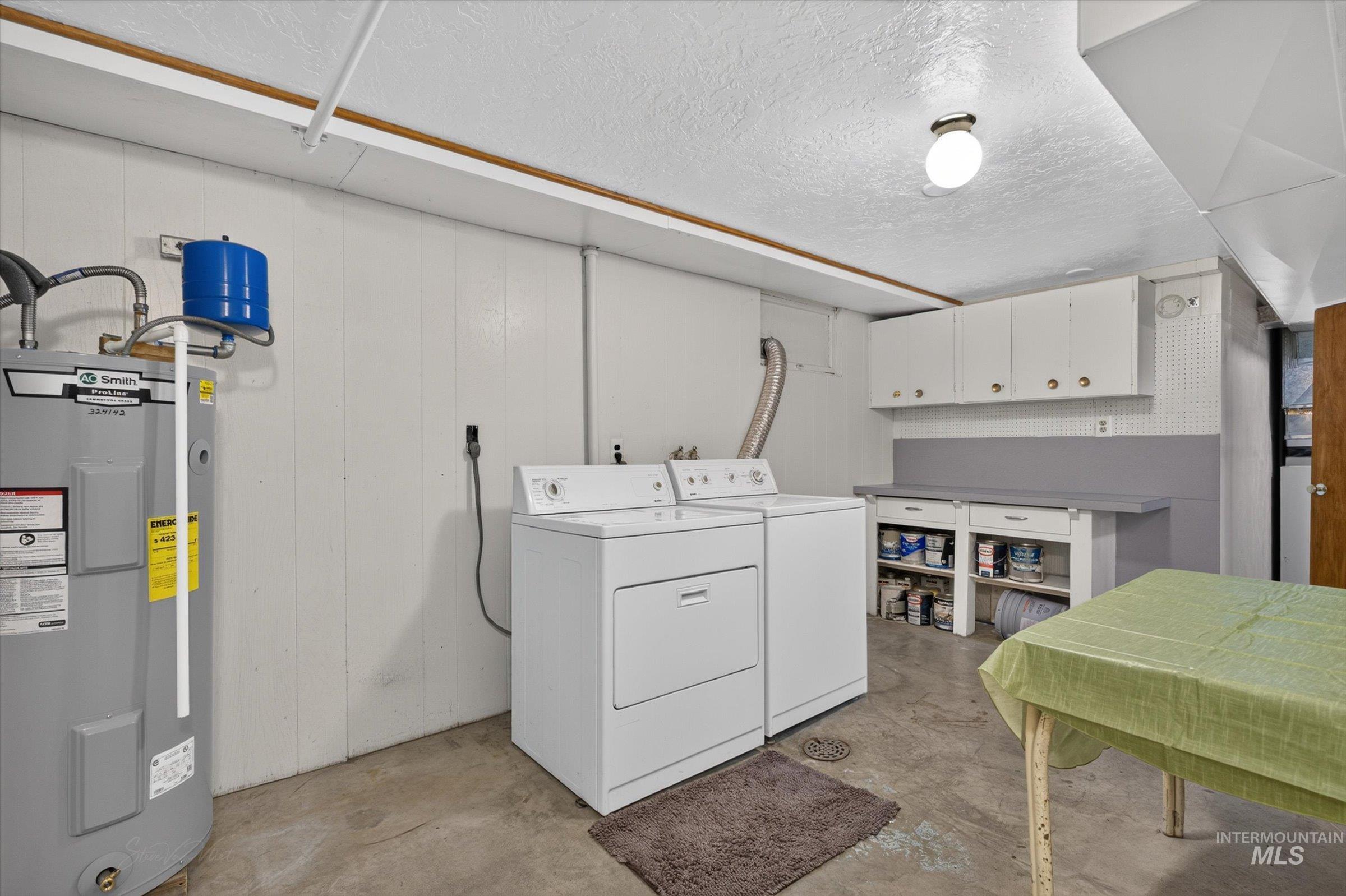 1119 Meadowbrook Ln, Pocatello, Idaho 83201, 3 Bedrooms, 2 Bathrooms, Residential For Sale, Price $389,900,MLS 98996789