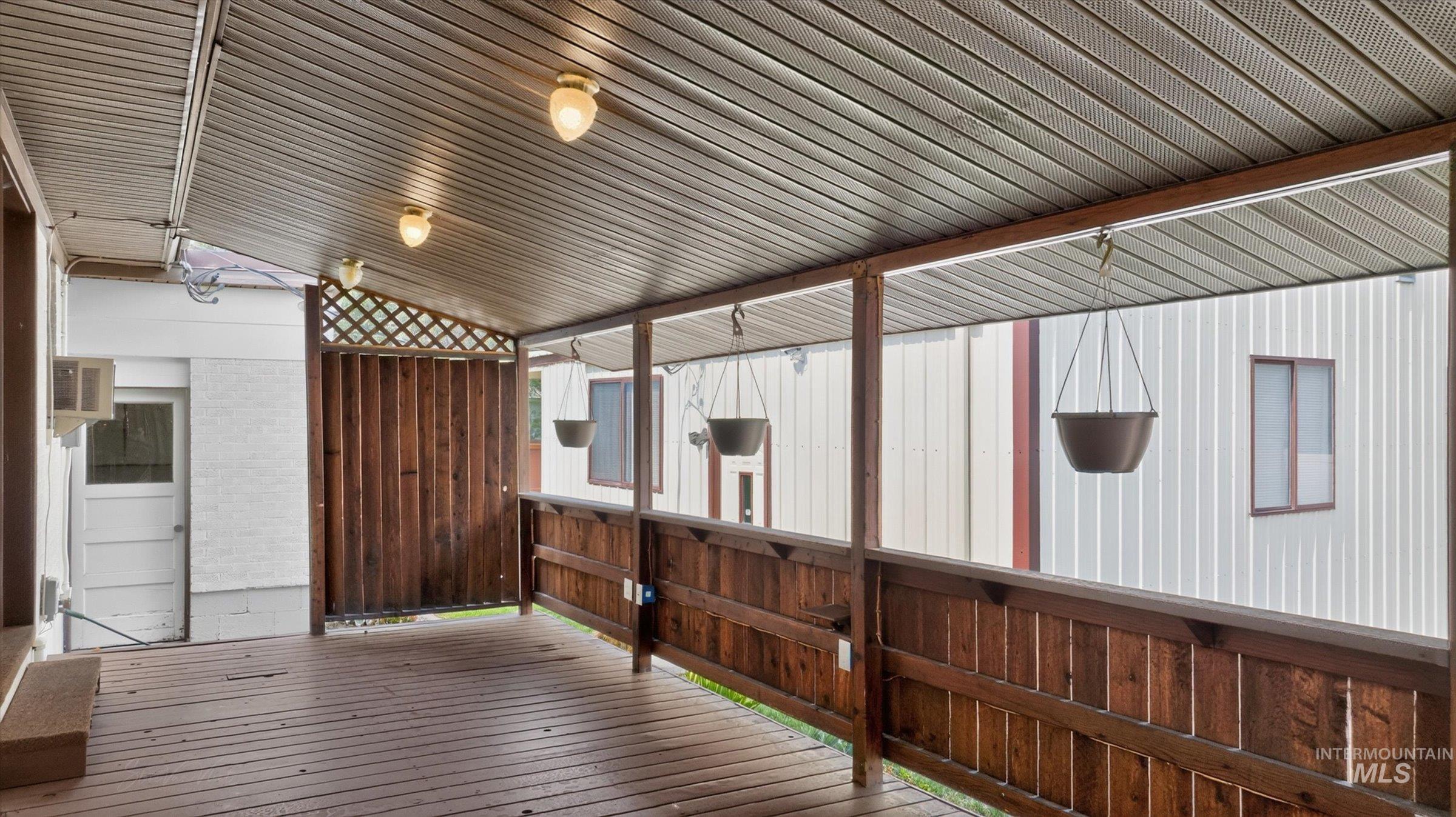 1119 Meadowbrook Ln, Pocatello, Idaho 83201, 3 Bedrooms, 2 Bathrooms, Residential For Sale, Price $389,900,MLS 98996789