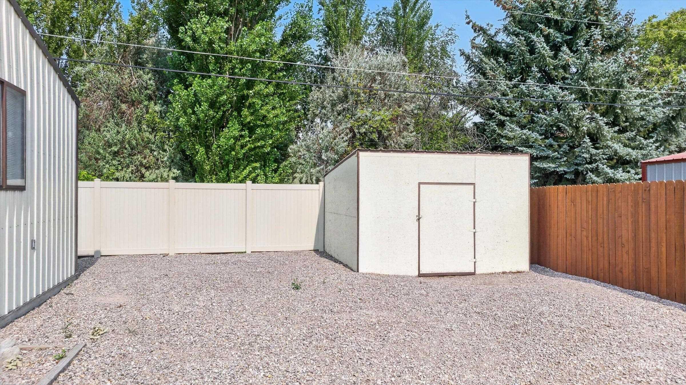1119 Meadowbrook Ln, Pocatello, Idaho 83201, 3 Bedrooms, 2 Bathrooms, Residential For Sale, Price $389,900,MLS 98996789