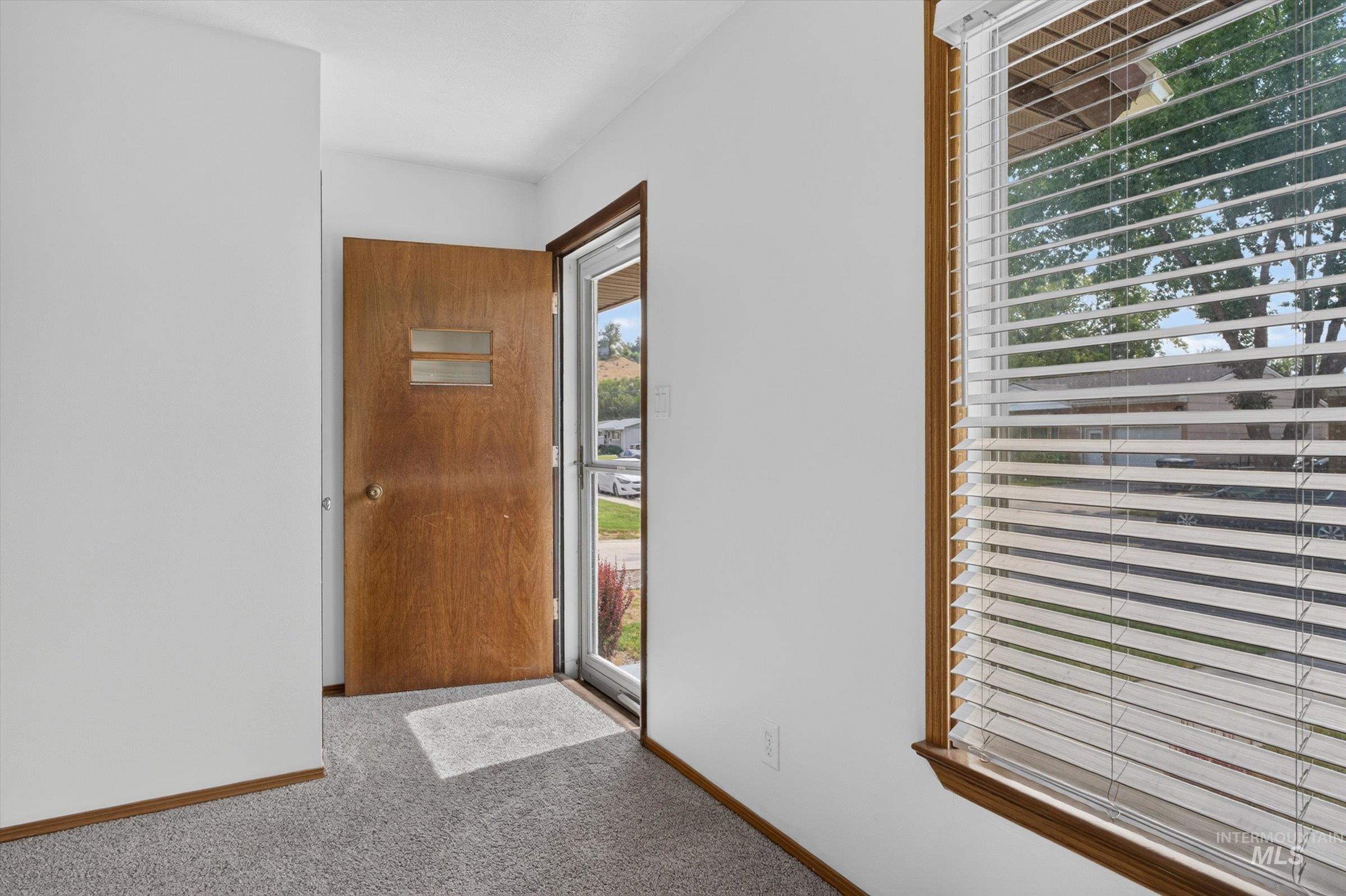 1119 Meadowbrook Ln, Pocatello, Idaho 83201, 3 Bedrooms, 2 Bathrooms, Residential For Sale, Price $389,900,MLS 98996789