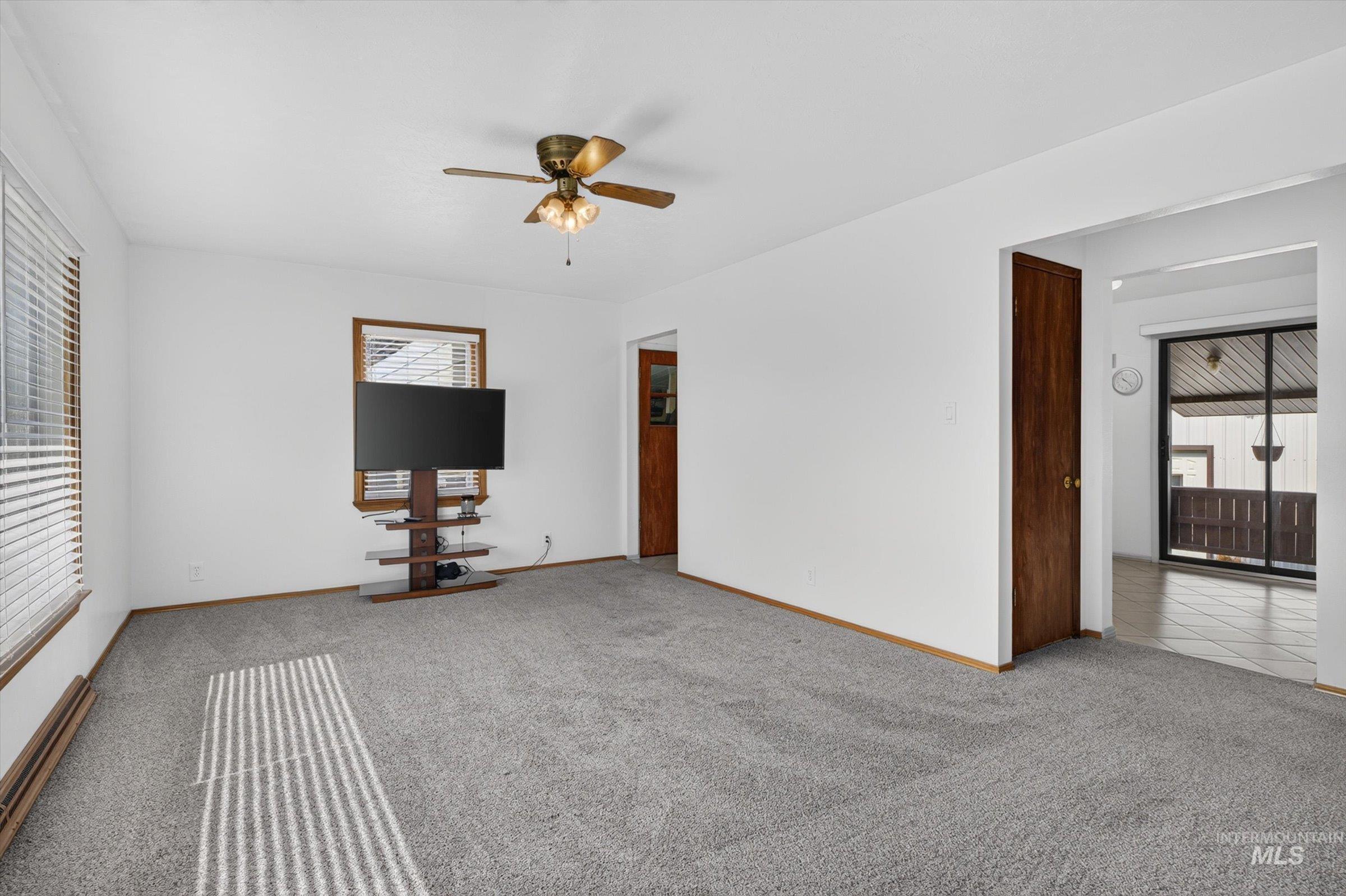 1119 Meadowbrook Ln, Pocatello, Idaho 83201, 3 Bedrooms, 2 Bathrooms, Residential For Sale, Price $389,900,MLS 98996789