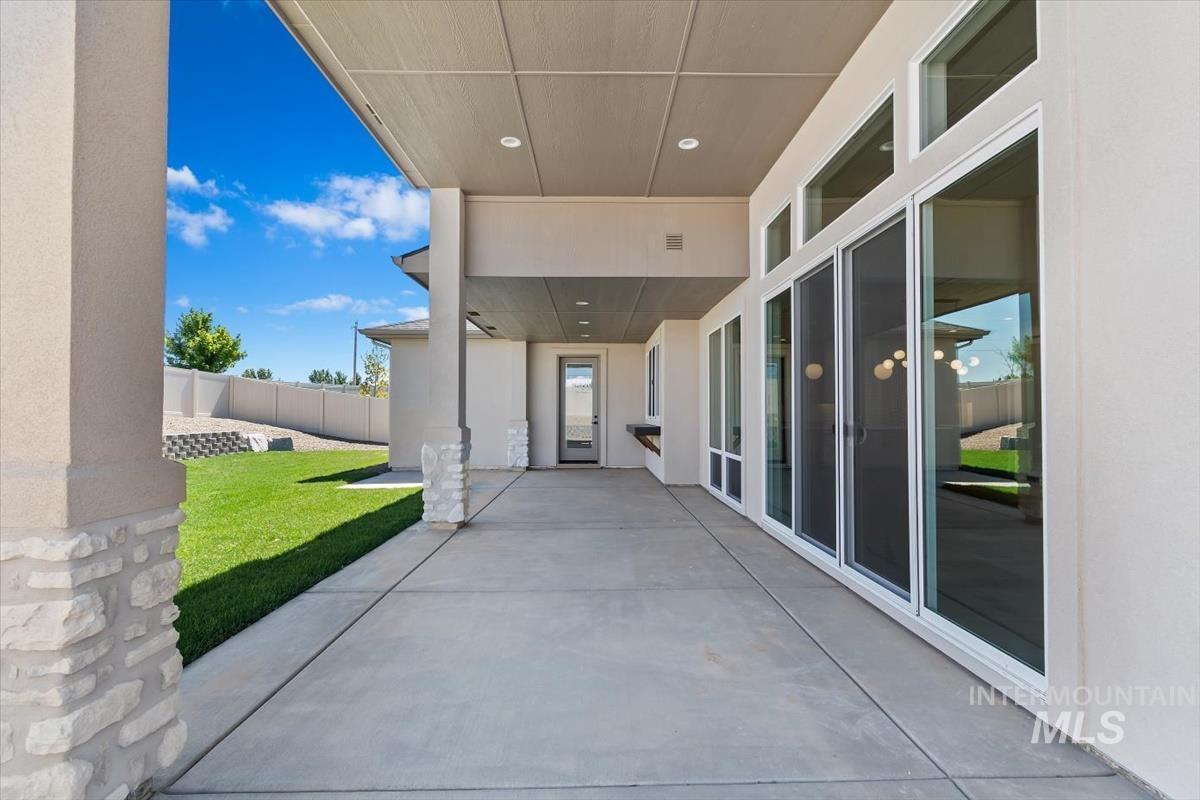 9542 S Green Cottage Ave, Kuna, Idaho 83634, 3 Bedrooms, 2.5 Bathrooms, Residential For Sale, Price $896,900, 98996803