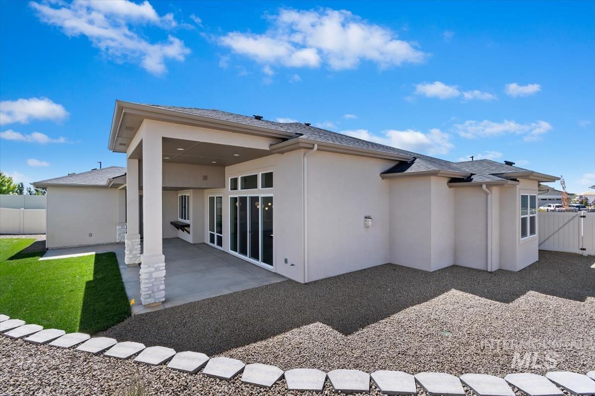 9542 S Green Cottage Ave, Kuna, Idaho 83634, 3 Bedrooms, 2.5 Bathrooms, Residential For Sale, Price $896,900, 98996803