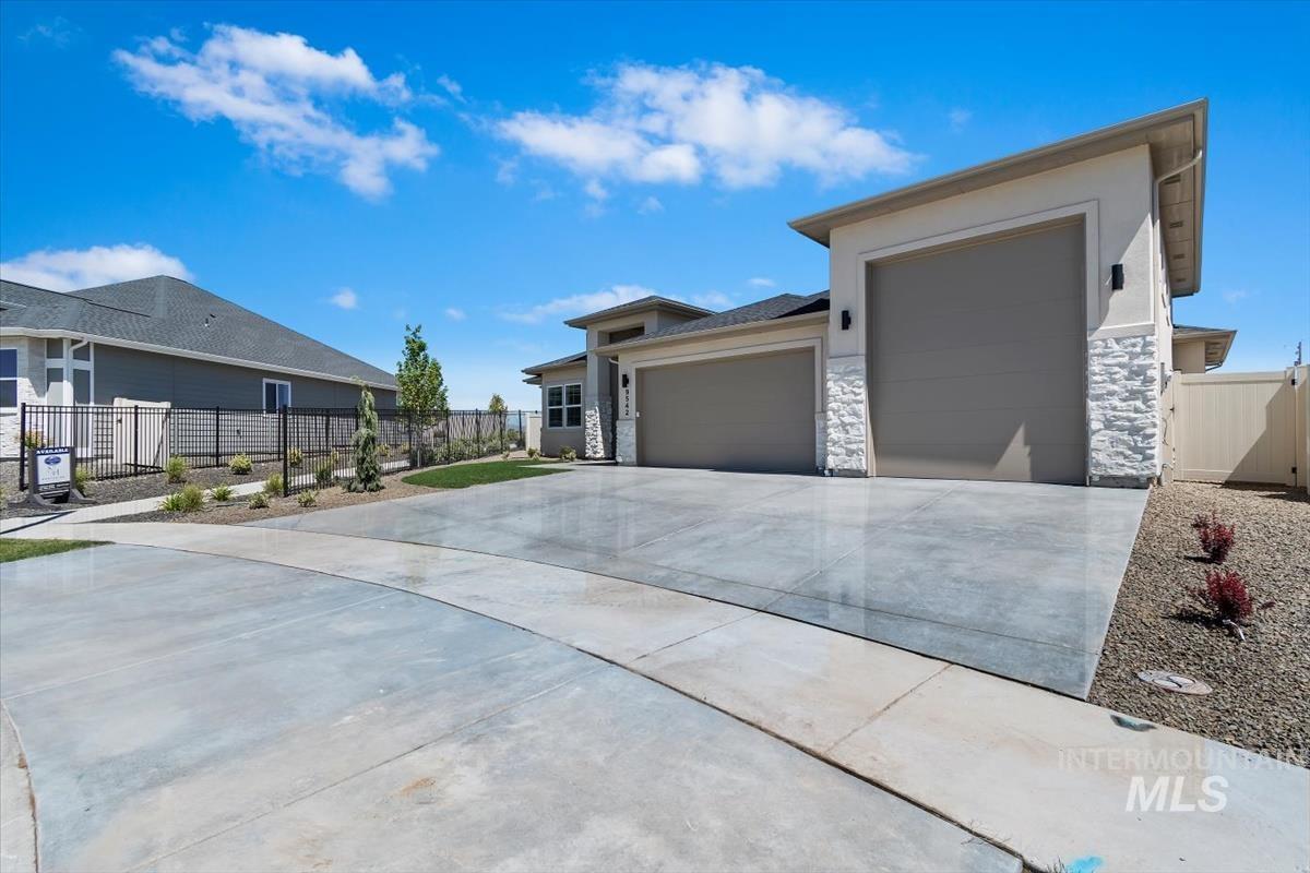 9542 S Green Cottage Ave, Kuna, Idaho 83634, 3 Bedrooms, 2.5 Bathrooms, Residential For Sale, Price $896,900, 98996803