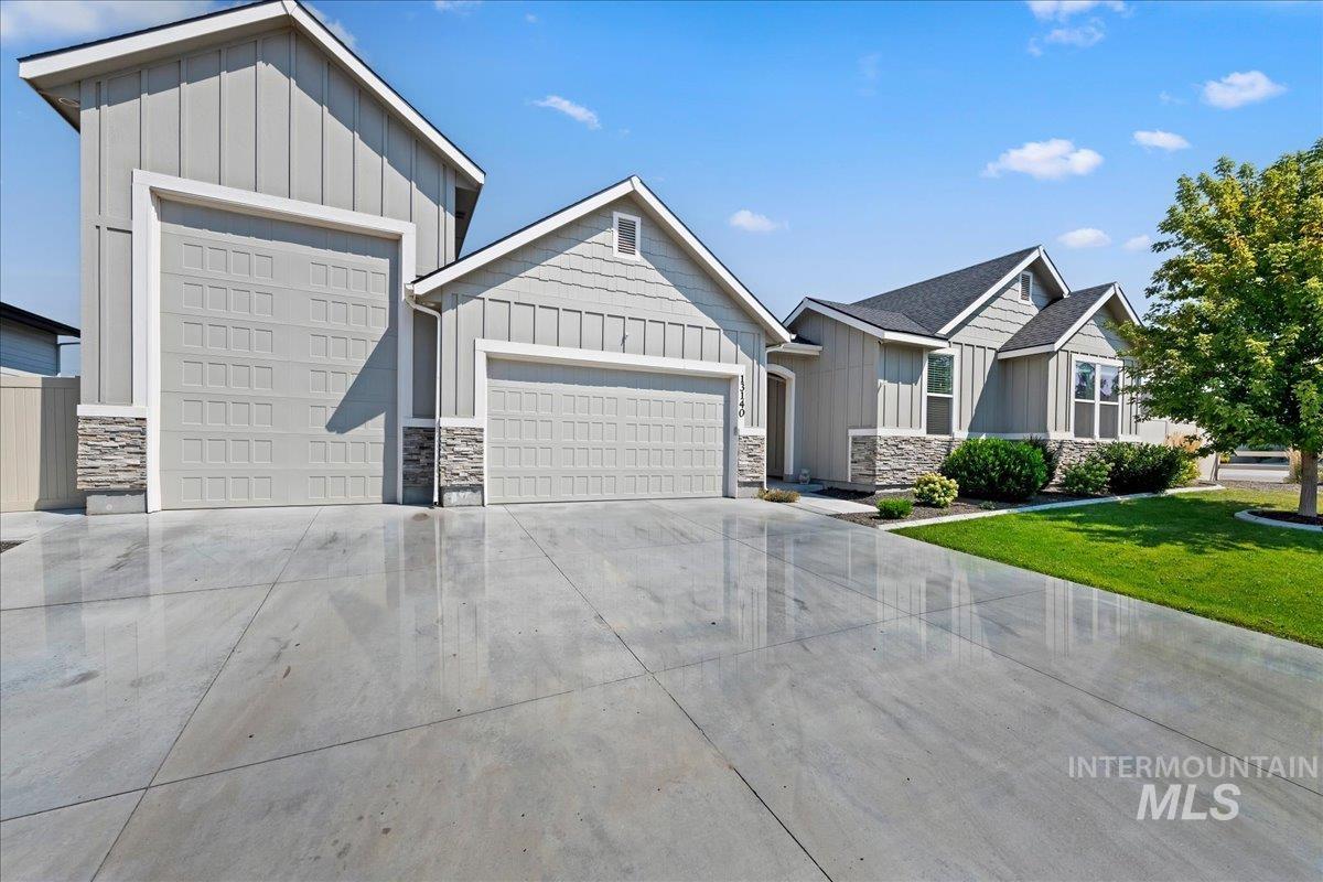 13140 S Grace Point Way, Nampa, Idaho 83686, 3 Bedrooms, 2 Bathrooms, Residential For Sale, Price $649,000,MLS 98996806