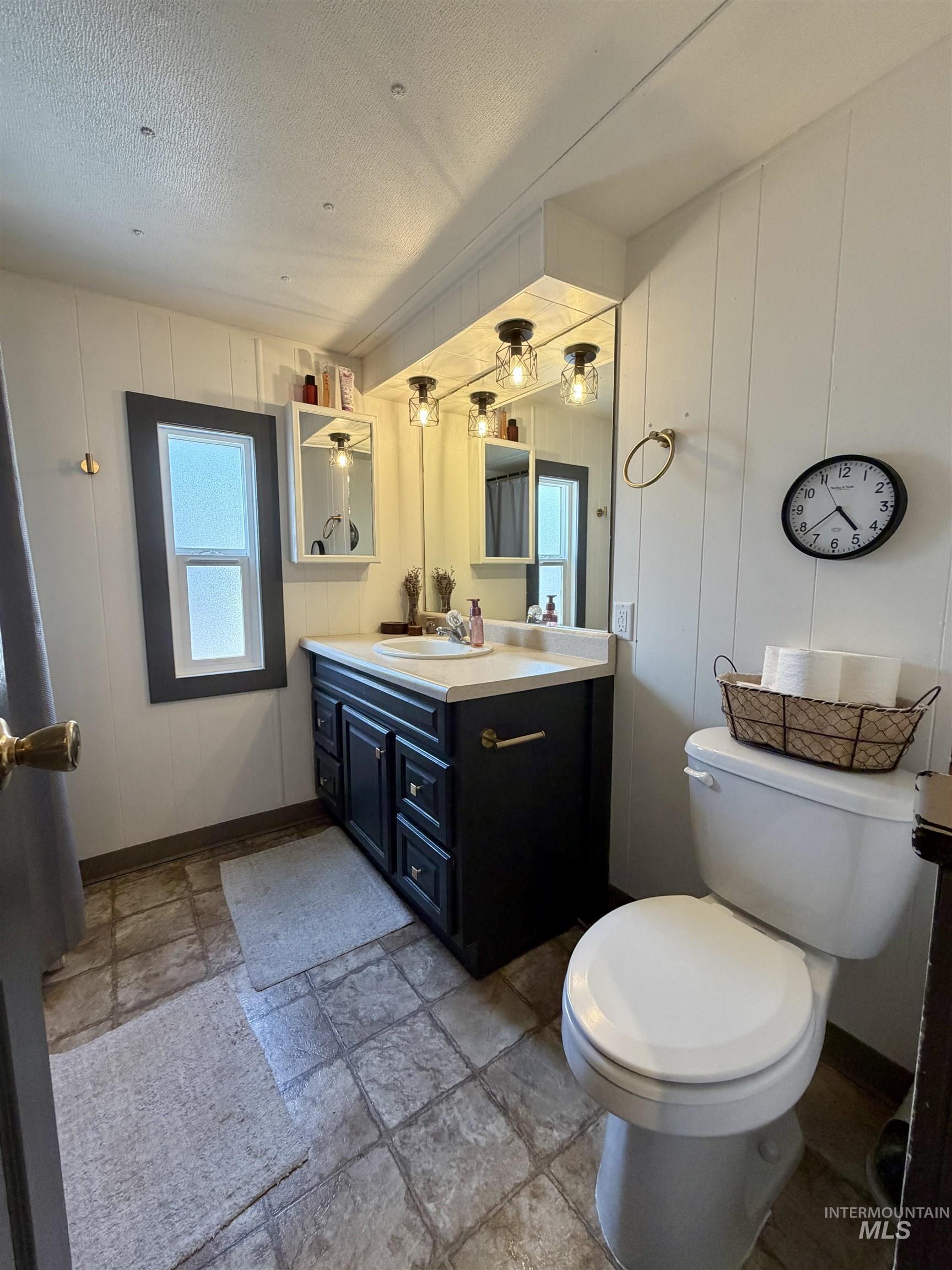 411 N Almon, Moscow, Idaho 83843, 2 Bedrooms, 1 Bathroom, Residential For Sale, Price $51,250, 98996808
