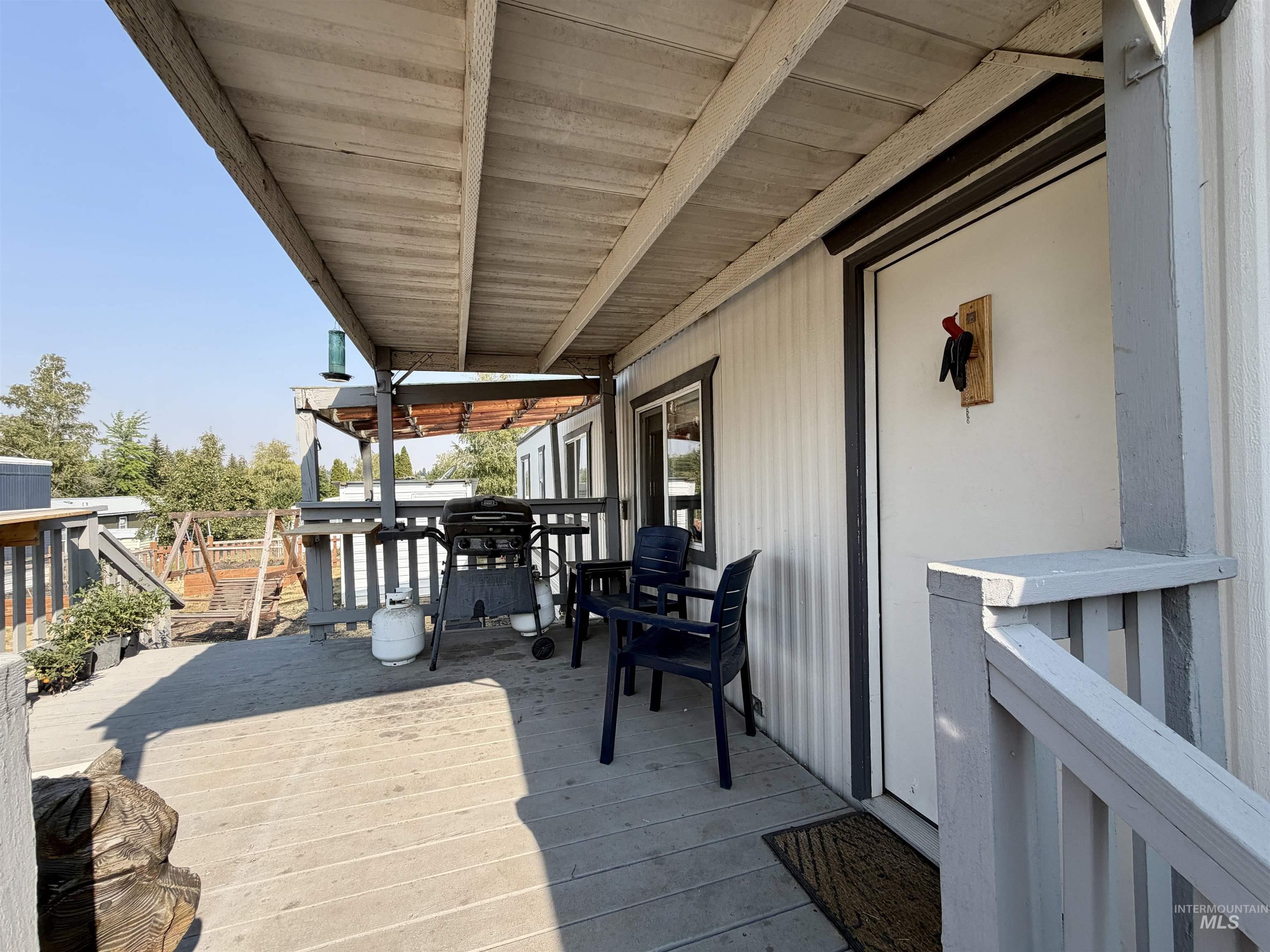 411 N Almon, Moscow, Idaho 83843, 2 Bedrooms, 1 Bathroom, Residential For Sale, Price $51,250, 98996808