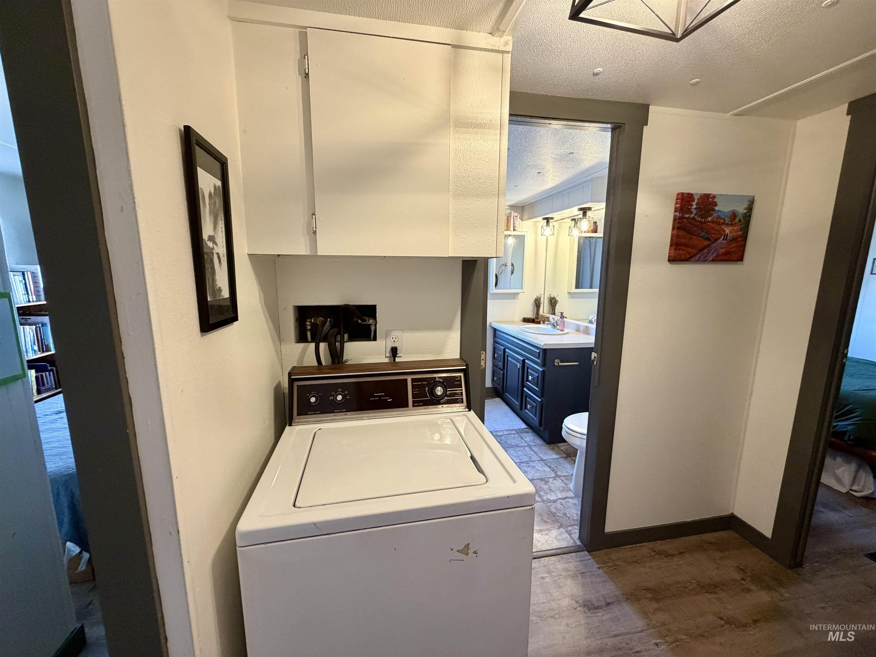 411 N Almon, Moscow, Idaho 83843, 2 Bedrooms, 1 Bathroom, Residential For Sale, Price $51,250, 98996808