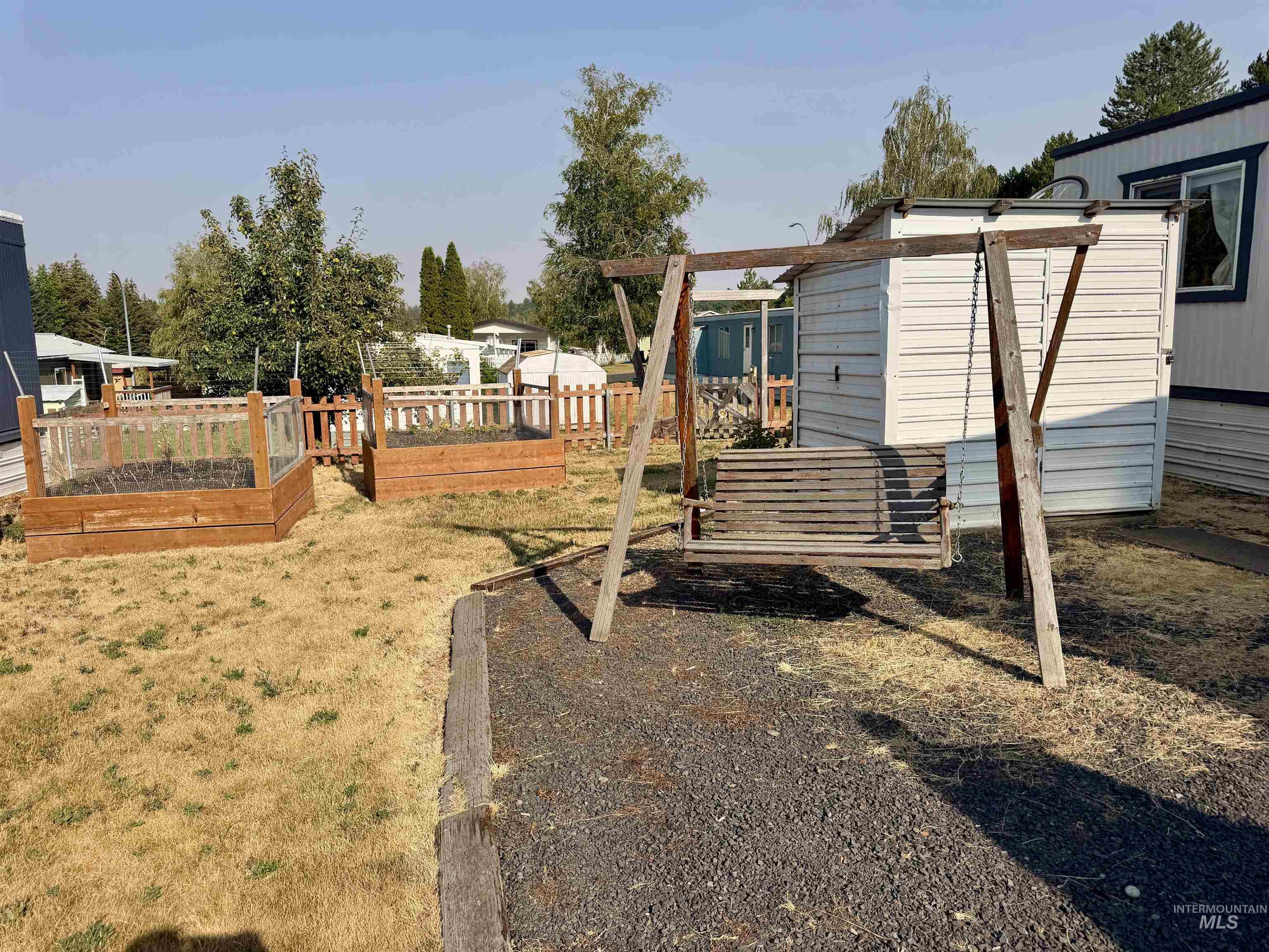 411 N Almon, Moscow, Idaho 83843, 2 Bedrooms, 1 Bathroom, Residential For Sale, Price $51,250, 98996808