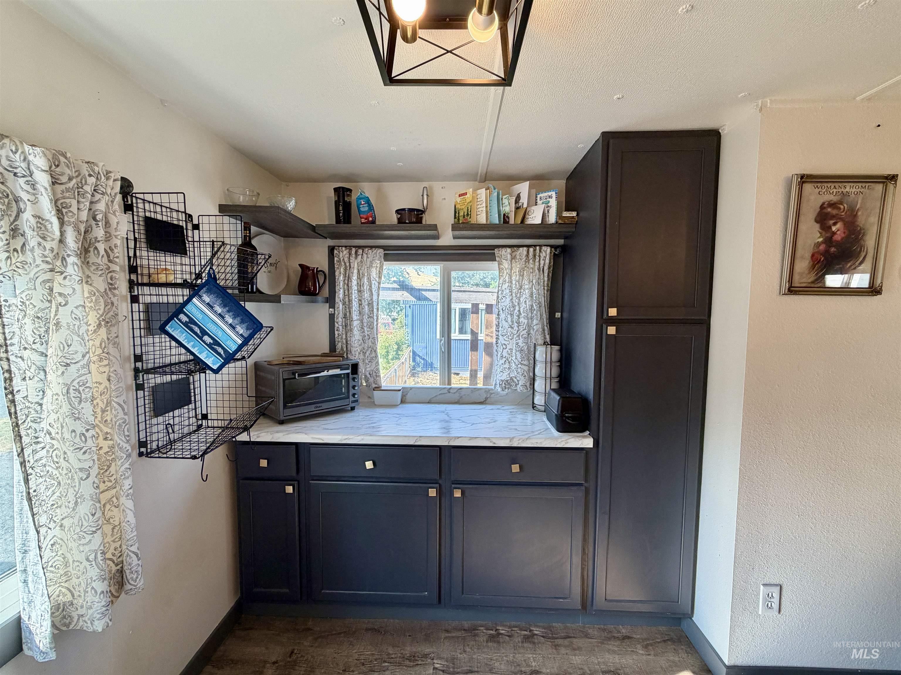 411 N Almon, Moscow, Idaho 83843, 2 Bedrooms, 1 Bathroom, Residential For Sale, Price $51,250, 98996808