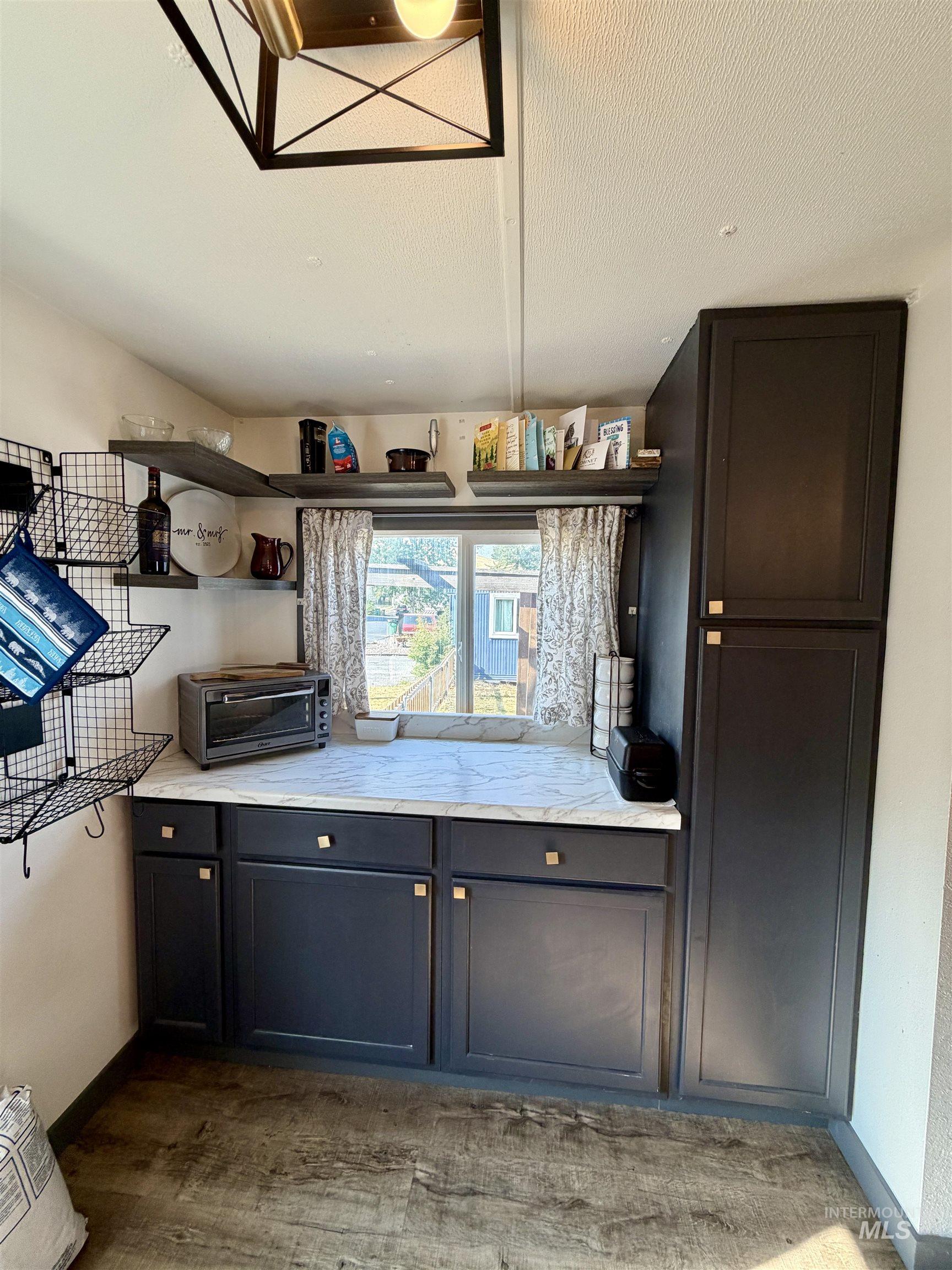 411 N Almon, Moscow, Idaho 83843, 2 Bedrooms, 1 Bathroom, Residential For Sale, Price $51,250, 98996808